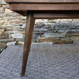 Dining table compass legs