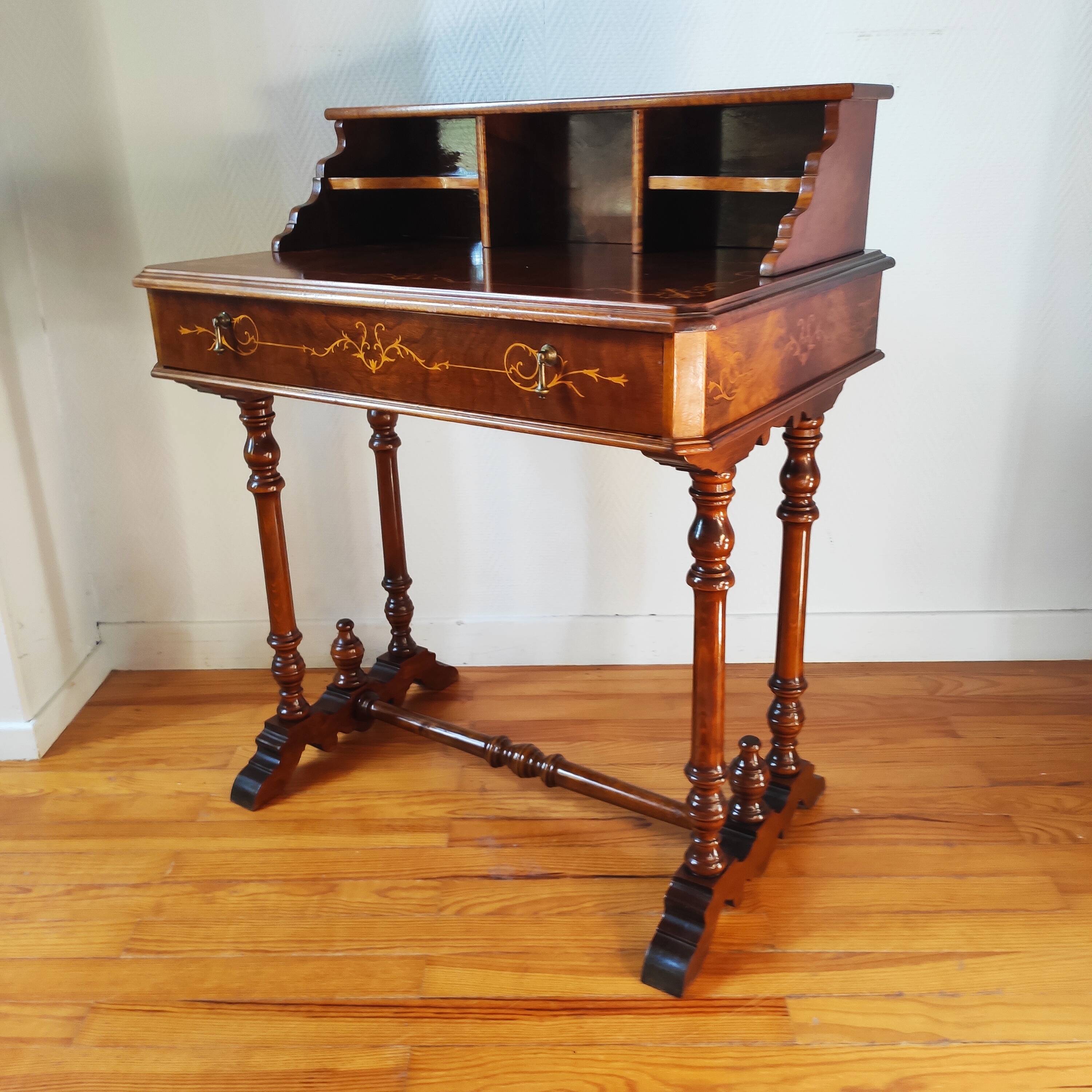 Napoleon III style bonheur-du-jour in marquetry – lady's desk