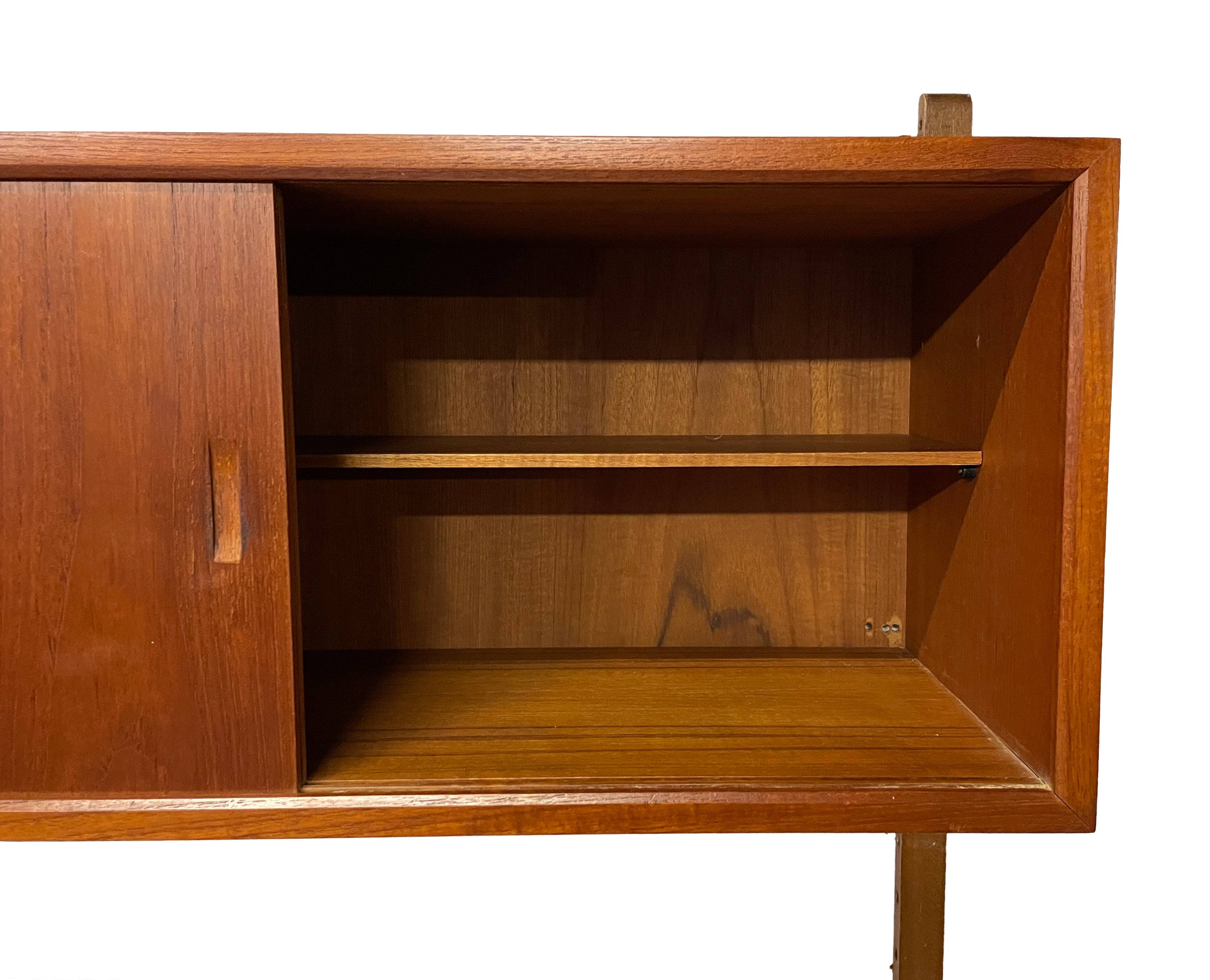 Vintage Poul Cadovius Royal System wandsysteem wandmeubel