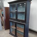 Glass-enclosed croat