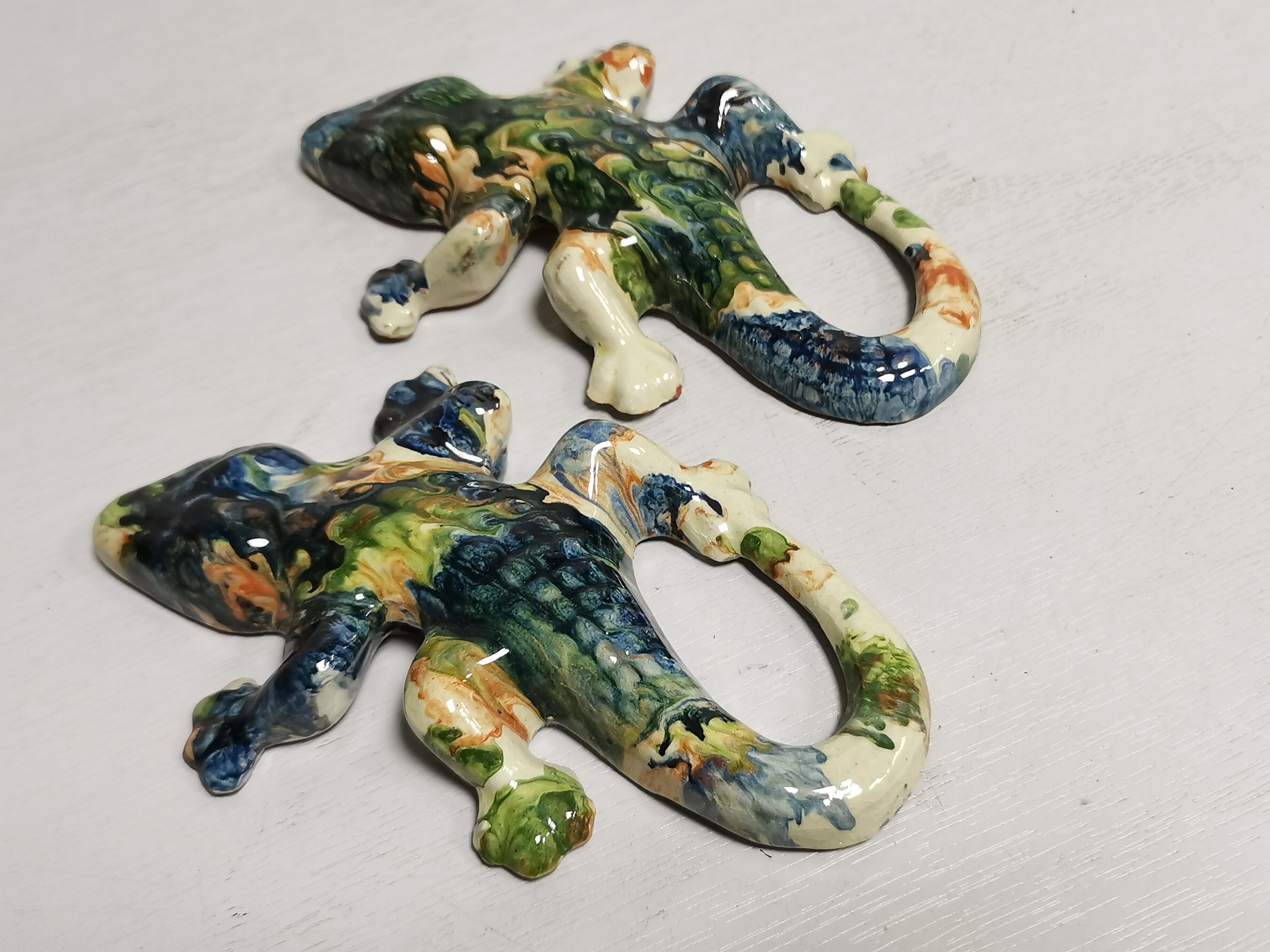 Set of 2 enamelled terracotta lizards, vintage wall decor