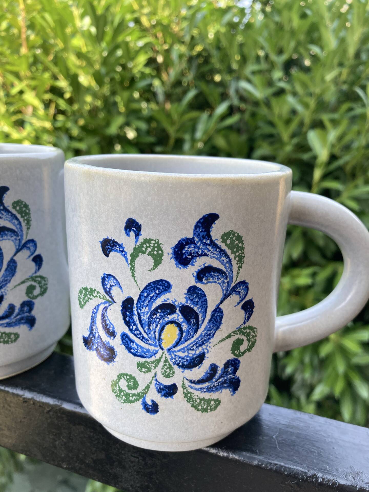 Fribourg Faience Saint Amand design 70 cup