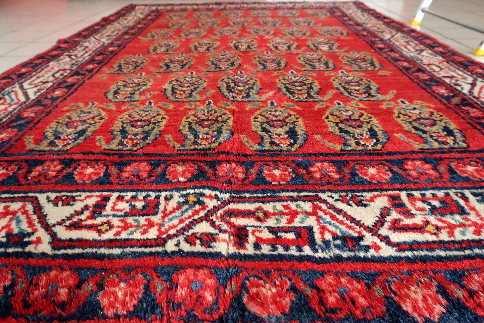 Handmade vintage Persian Hamadan rug 137cm x 210cm, 1960s