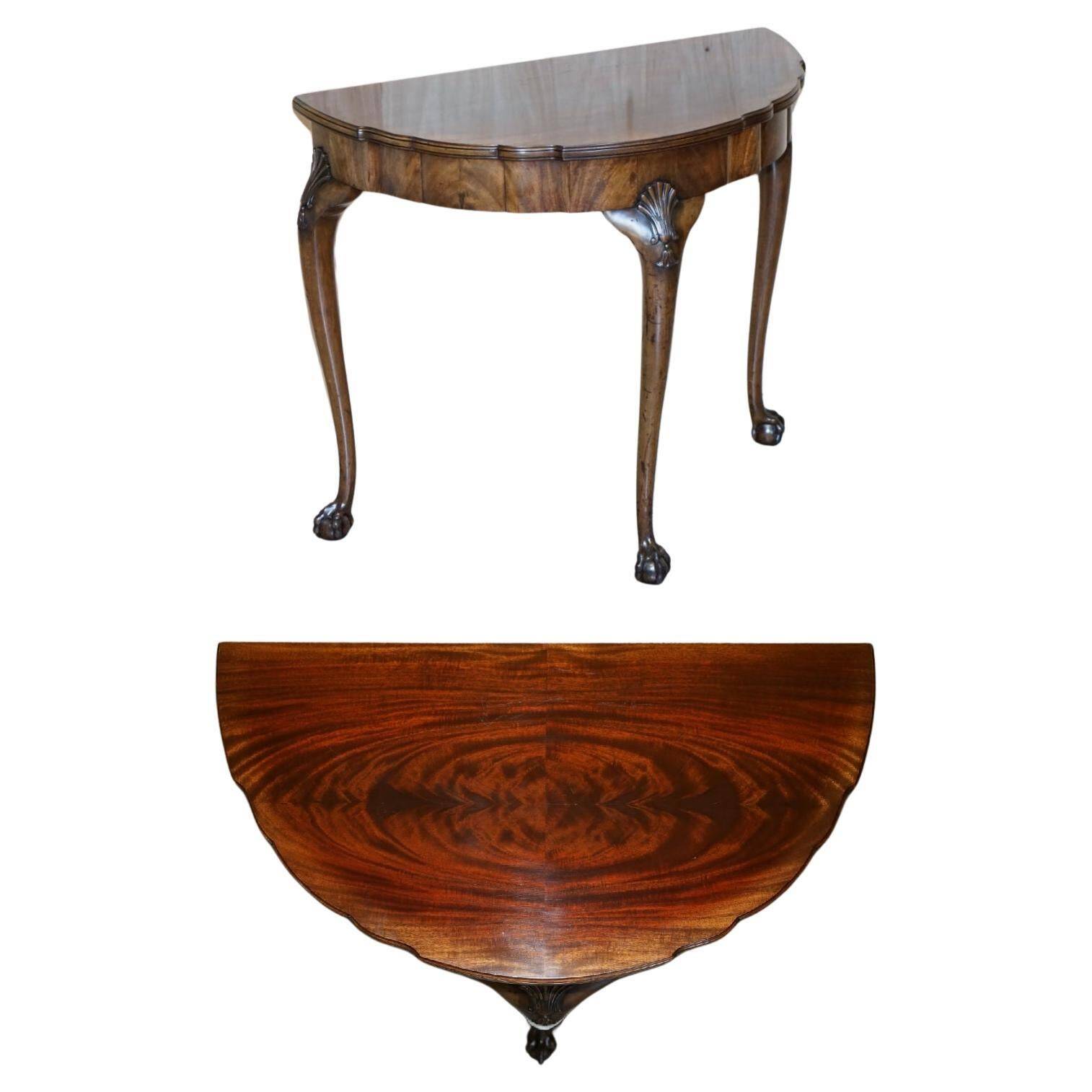 Console half-moon style Thomas Chippendale in flame mahogany.