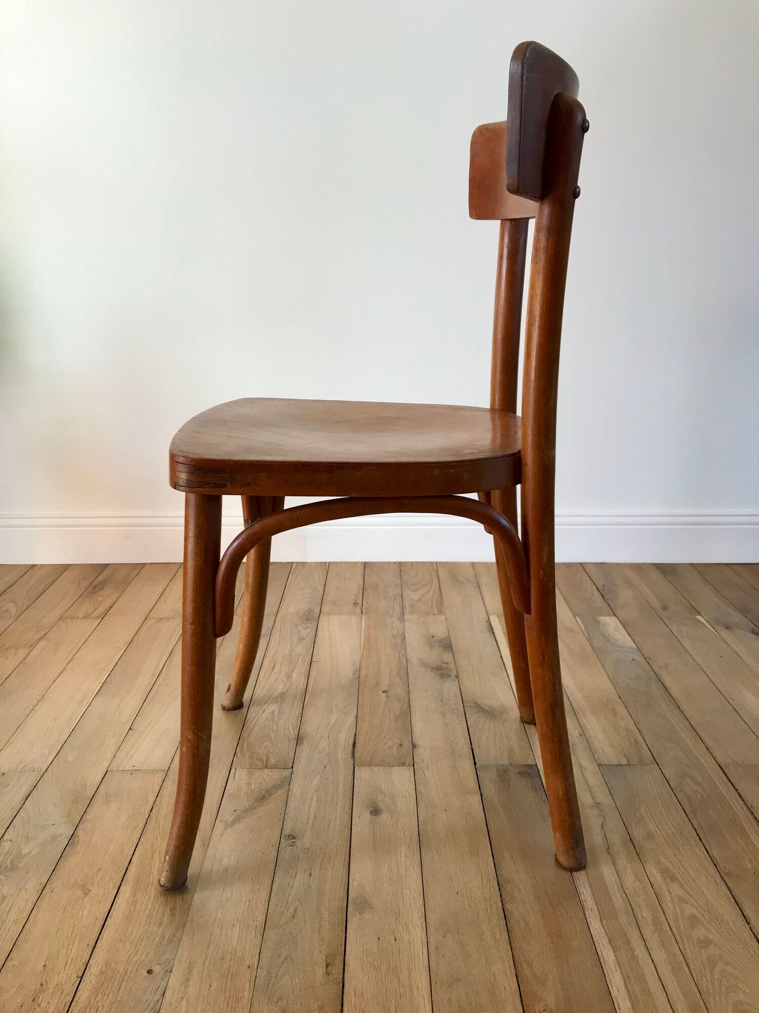 Thonet bistro chair in curved wood early twentieth century