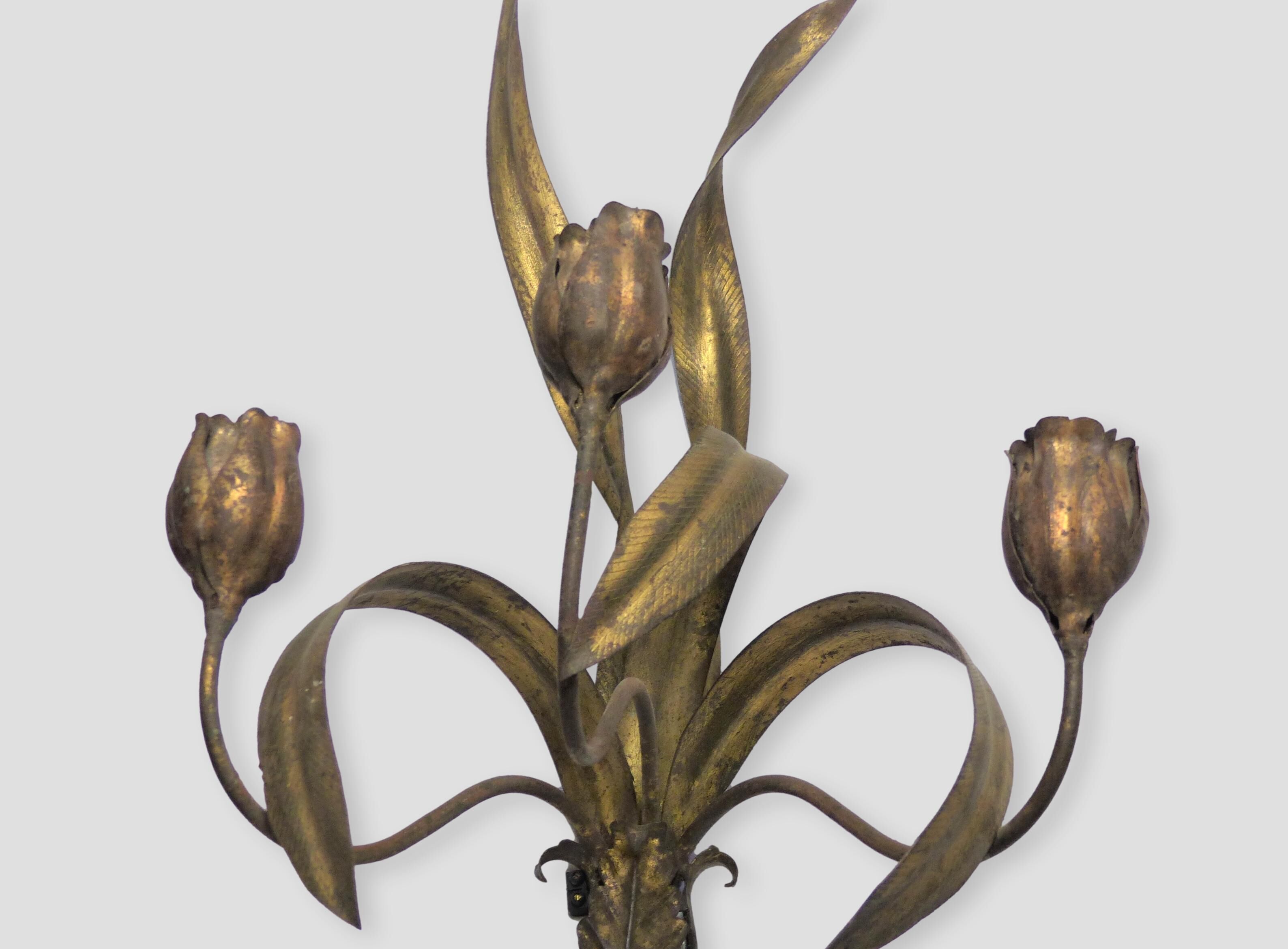 Pair of wall lights with foliage and tulips