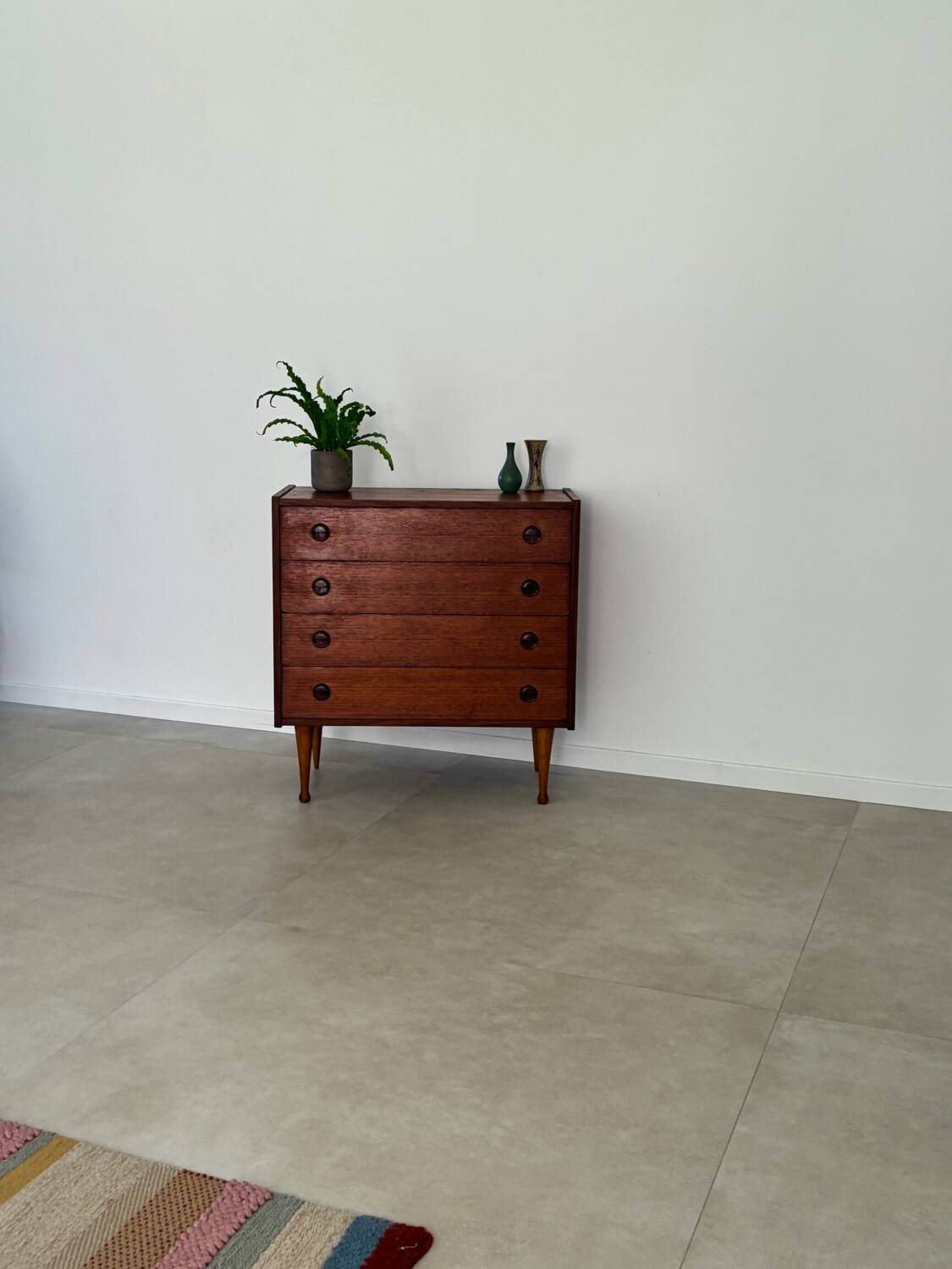 Commode vintage scandinave