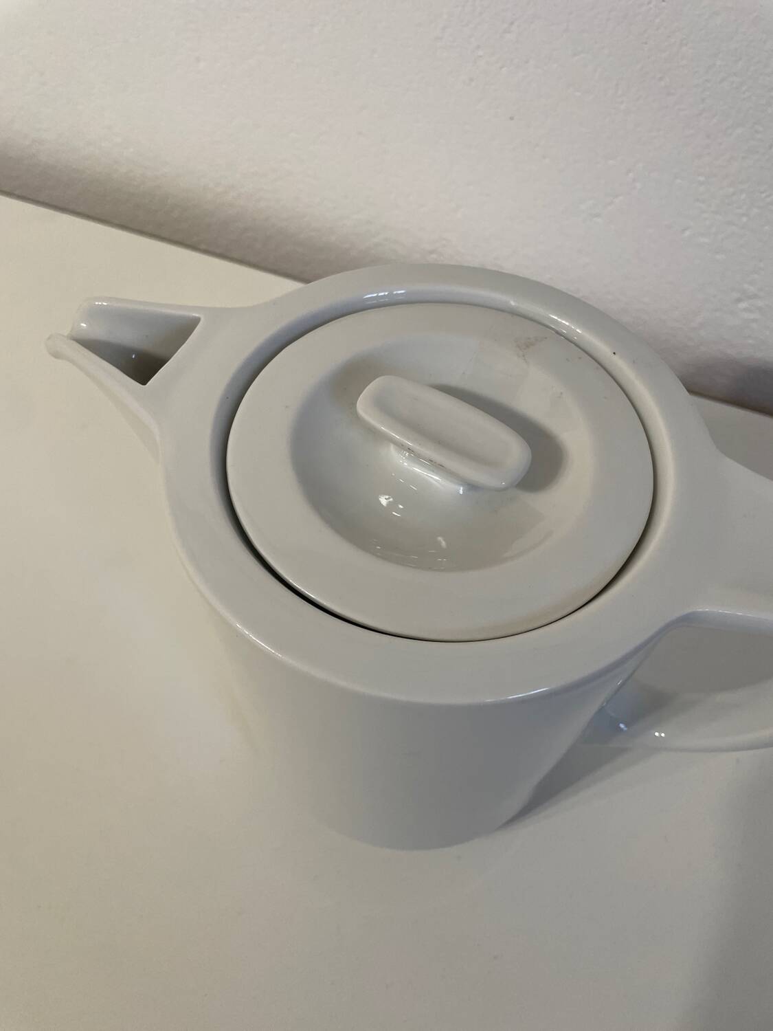 Pillivuyt teapot