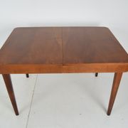Table à manger extensible Art déco, conçue par Jindrich Halabala, années 1940.