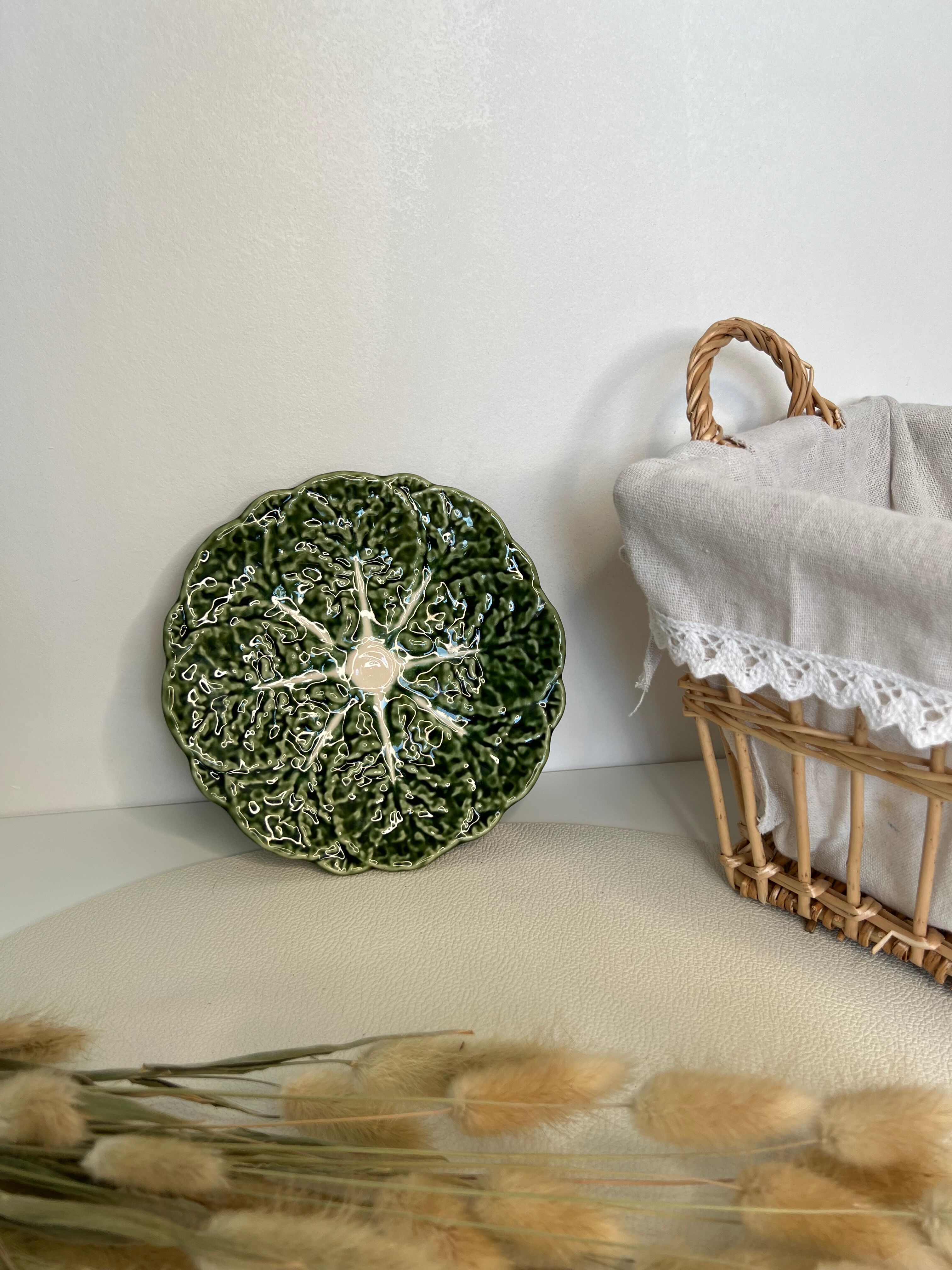 Cabbage plate in green slip