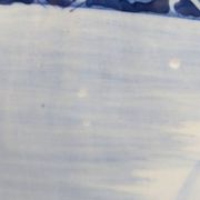 Porte-parapluies en porcelaine bleue et blanche, décor de paysage, années 1970-1990