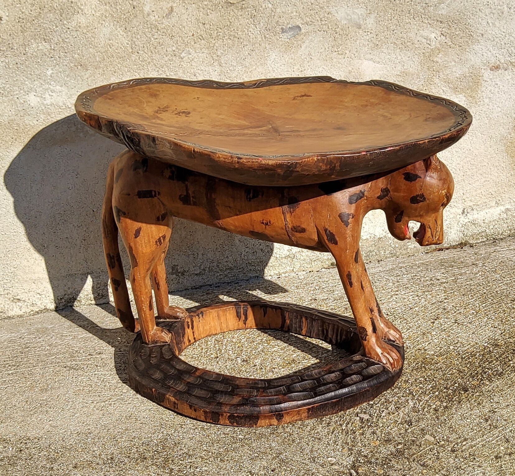 Zoomorphic coffee table