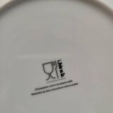 7 yellow and white dessert plates