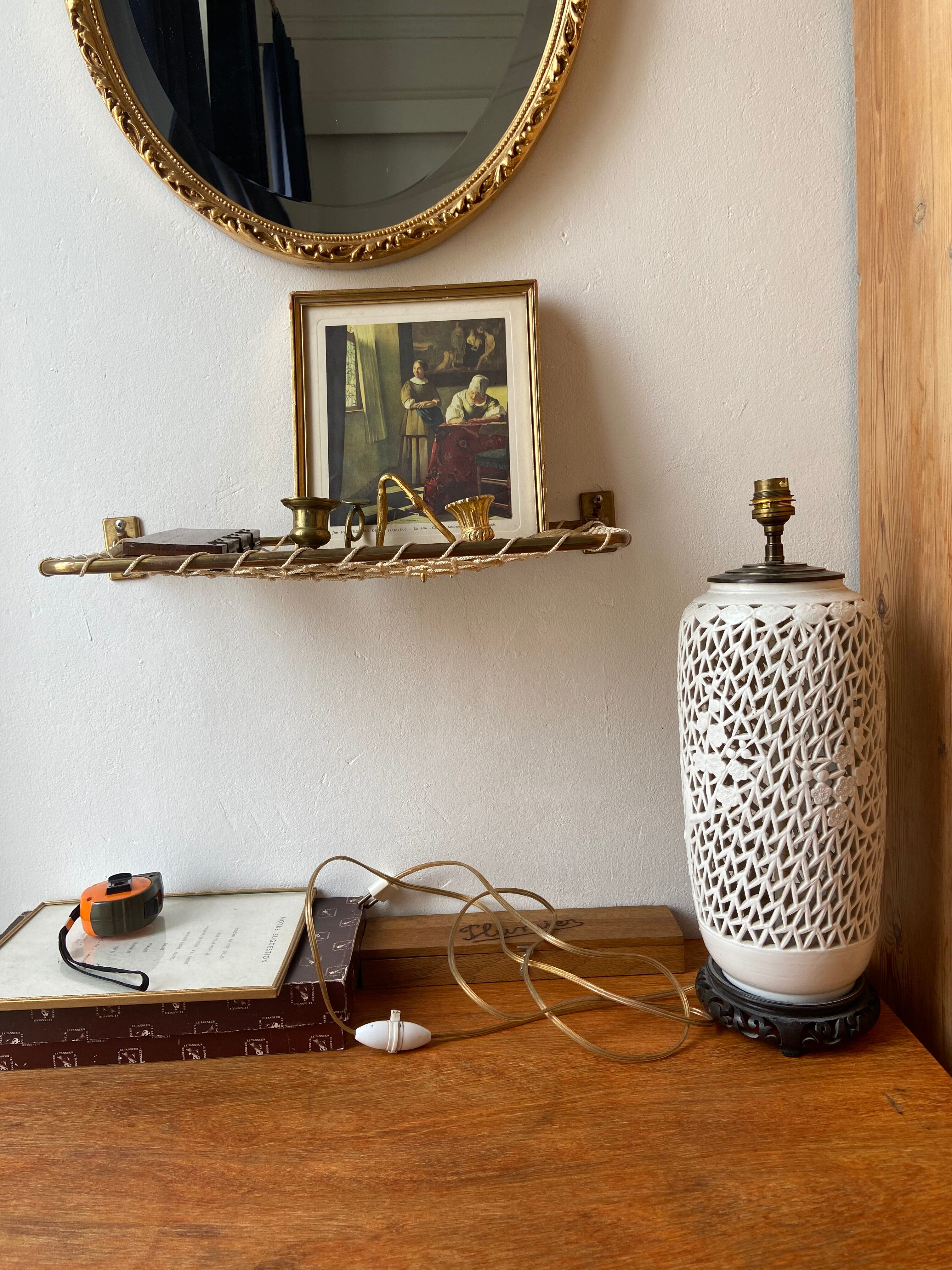Pied de lampe en porcelaine