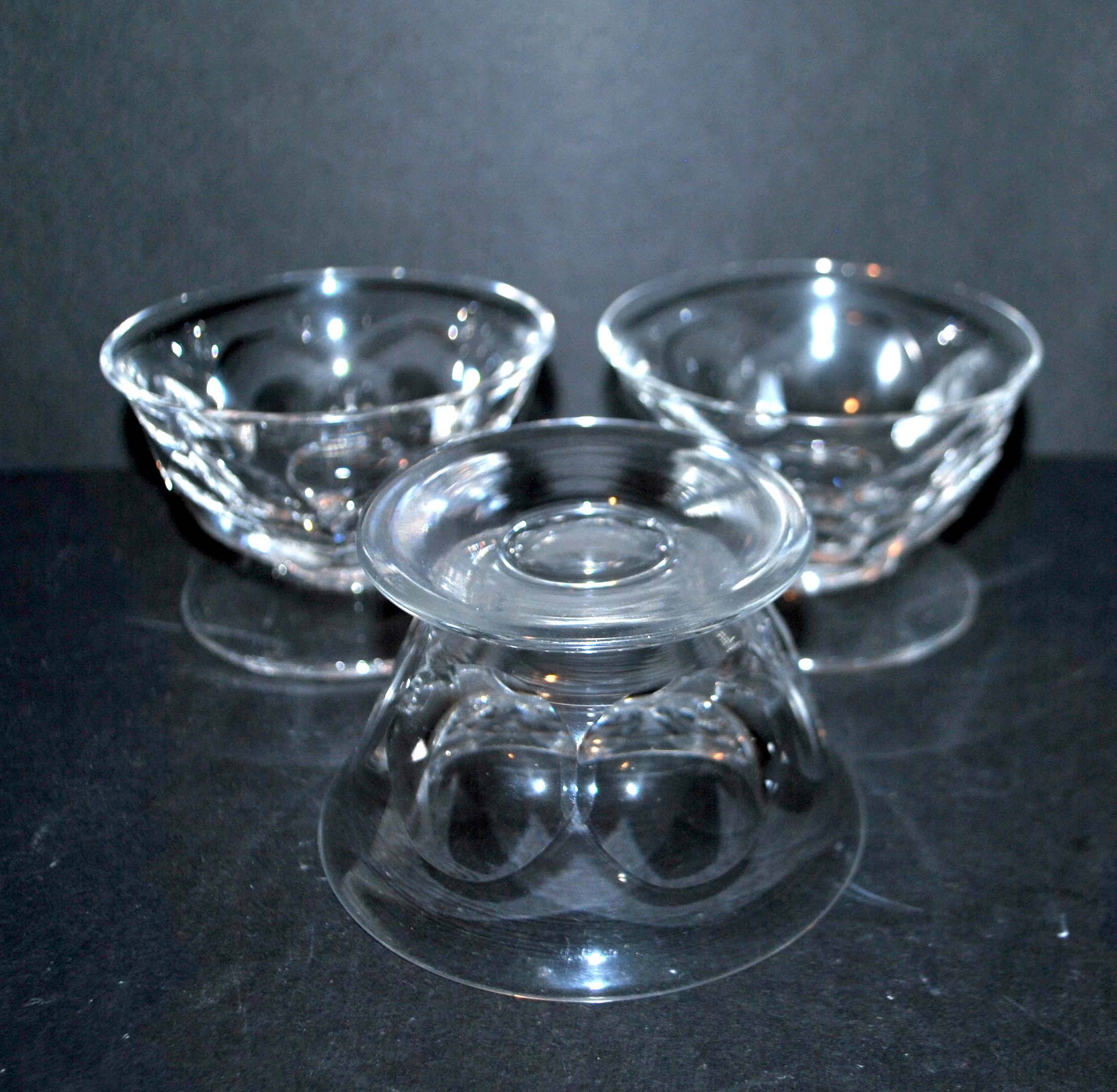 Set of 3 old champagne glasses in cut crystal with flat ribs Saint Louis? Béarn Talleyrand