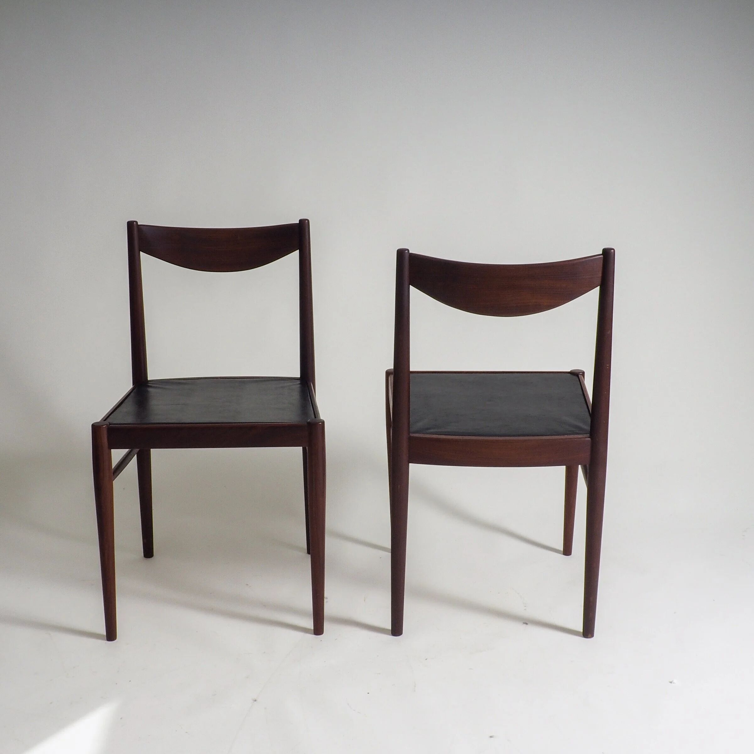 Set of 4 mid-century dining chairs