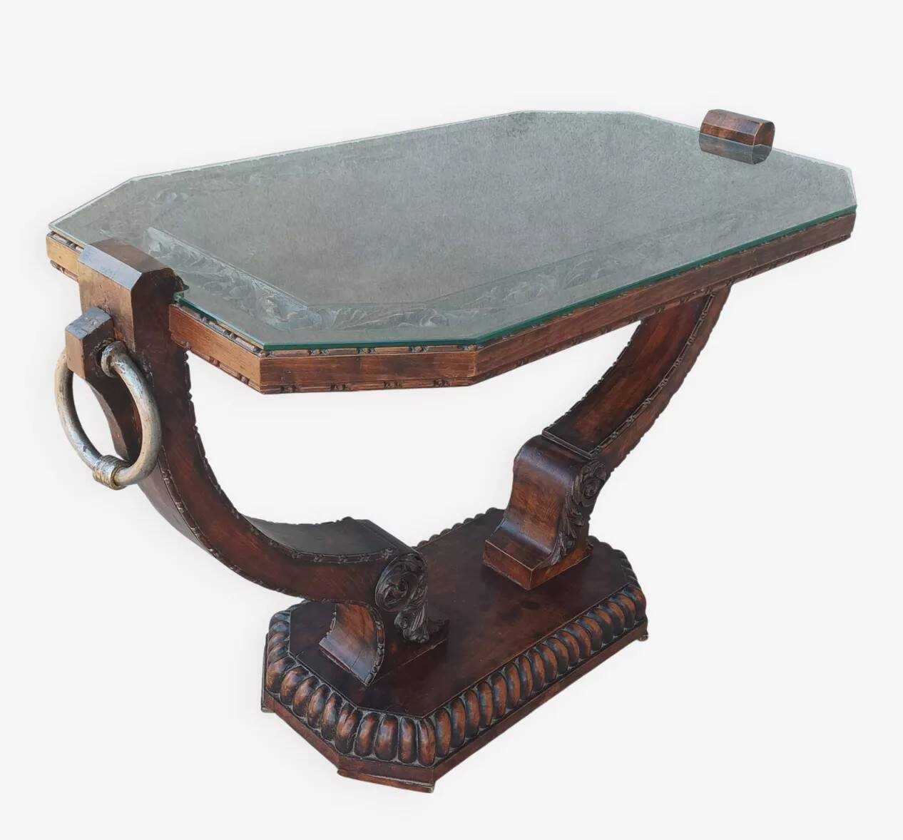 Table basse Art Déco en bois sculpté