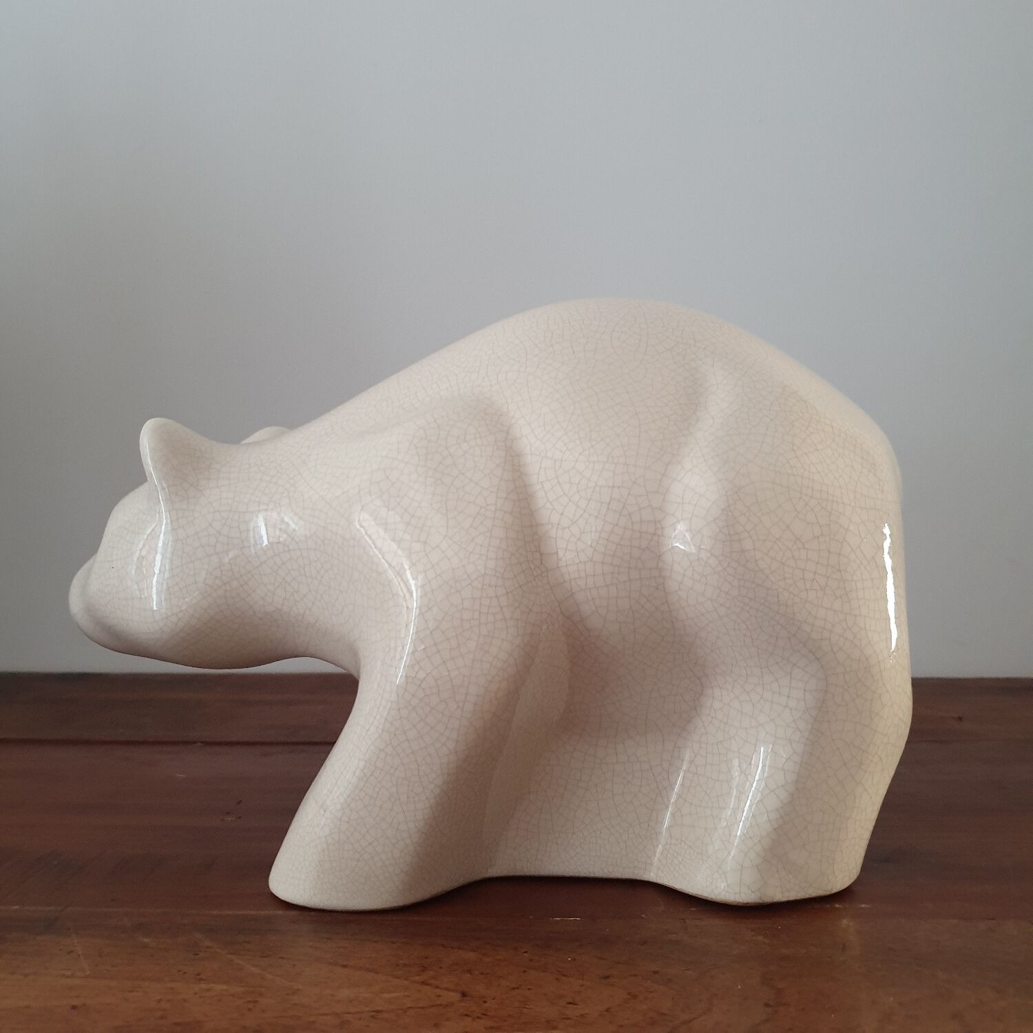 Cracked porcelain polar bear