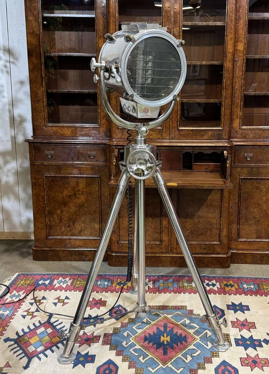 Modern marine style spotlight floor lamp