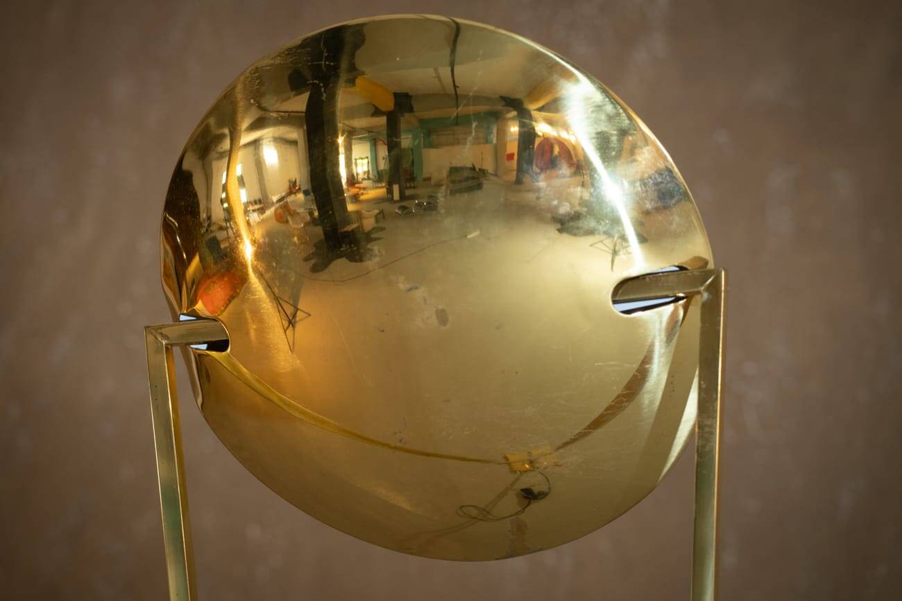 Lampe Vintage Victory Gold par Artoff, Italie, années 1980.