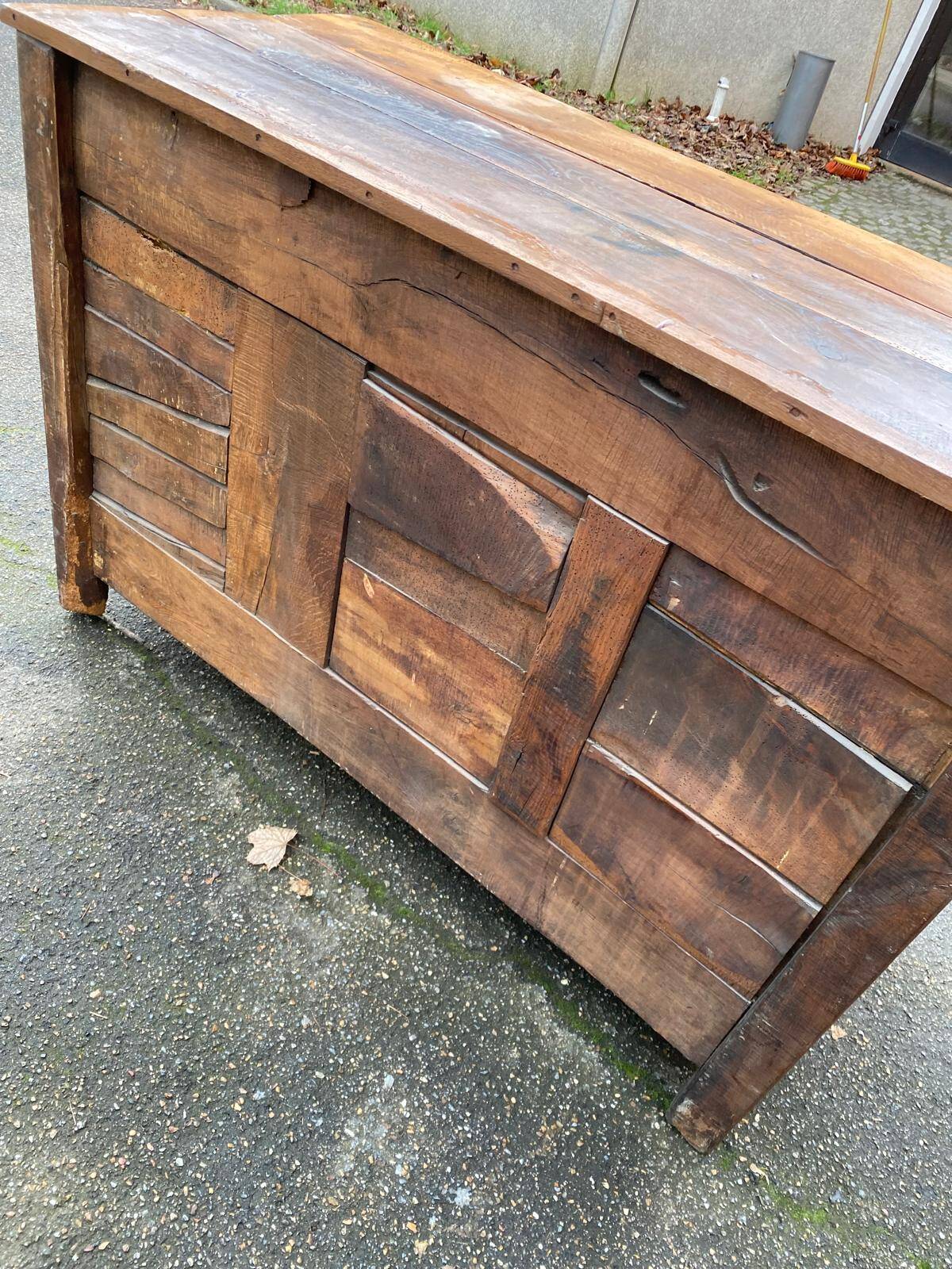 Louis XV buffet in solid wood, 18th century, 153cm.