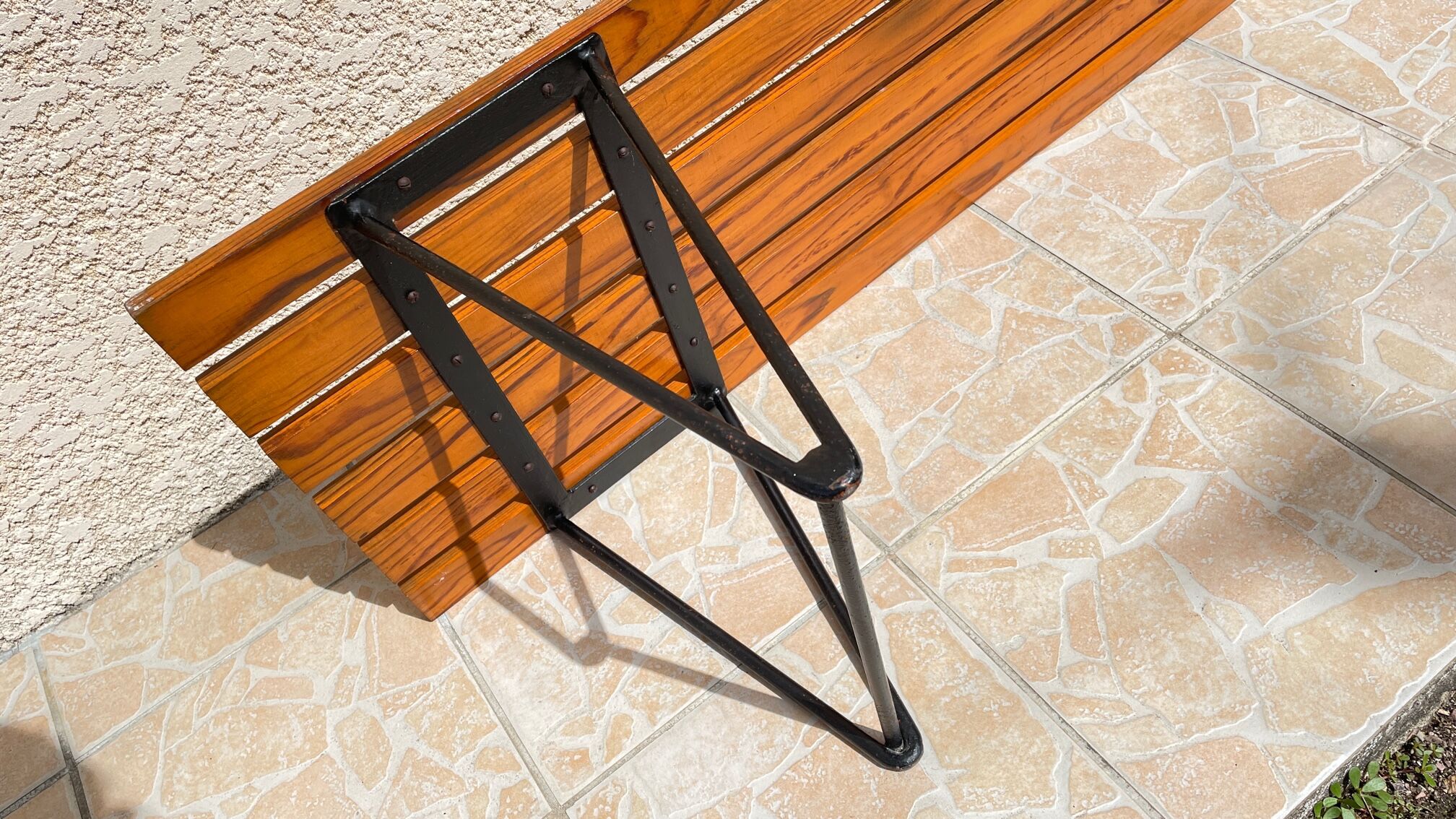 Banc design bois et acier vintage