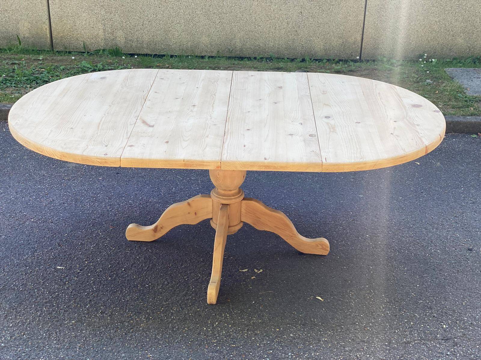 Extendable round dining table with central leg, renovated in solid wood, 200cm