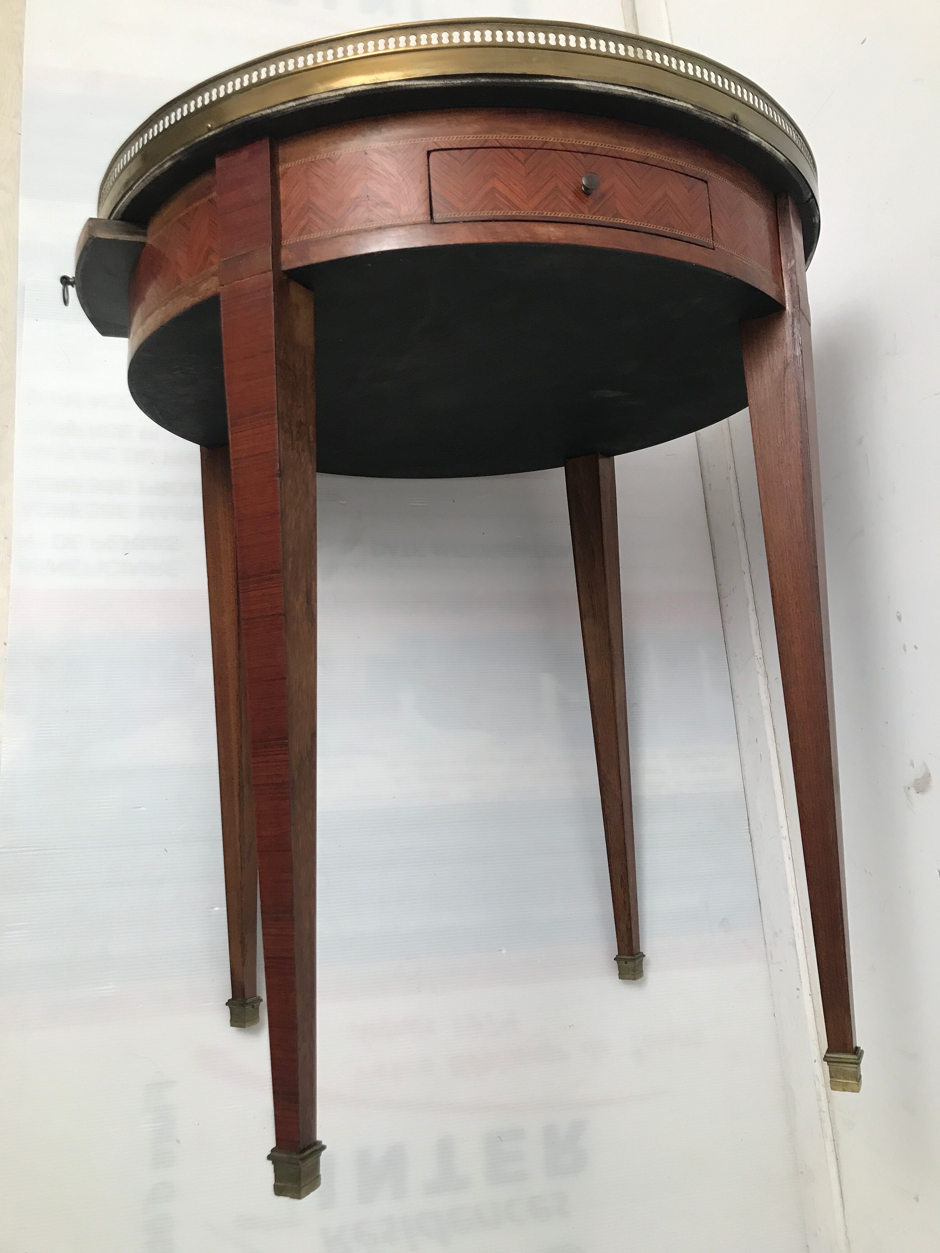 Table in wood, pink breo marble Louis XVI style