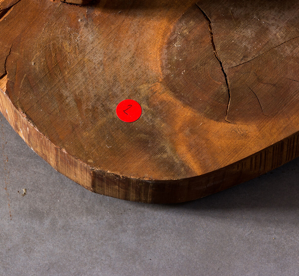 Tabouret tripode bois