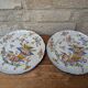 Ensemble de 2 anciennes assiettes décoratives avec cornes d'abondance