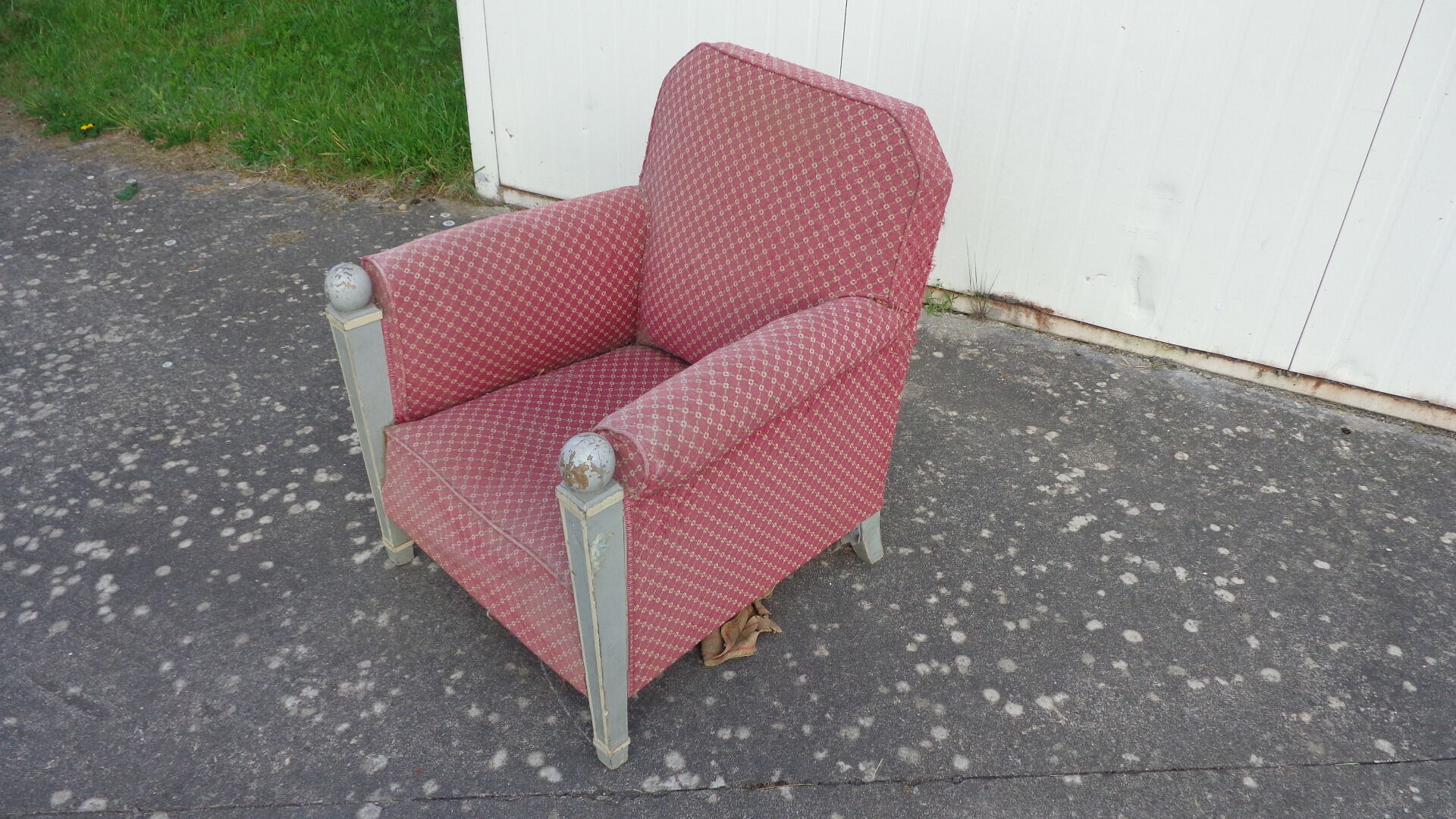 Empire armchair to restore