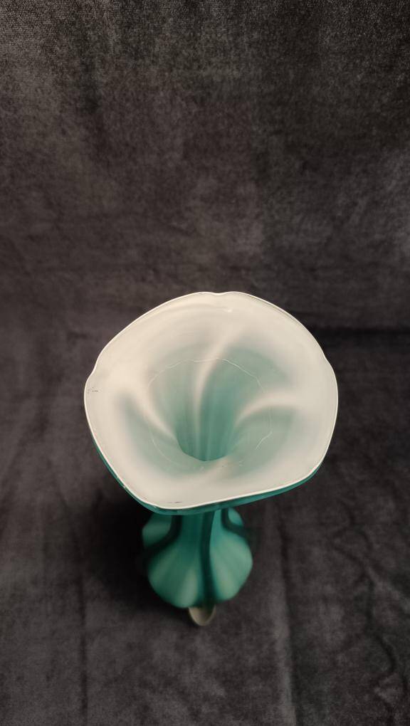 Glass vase