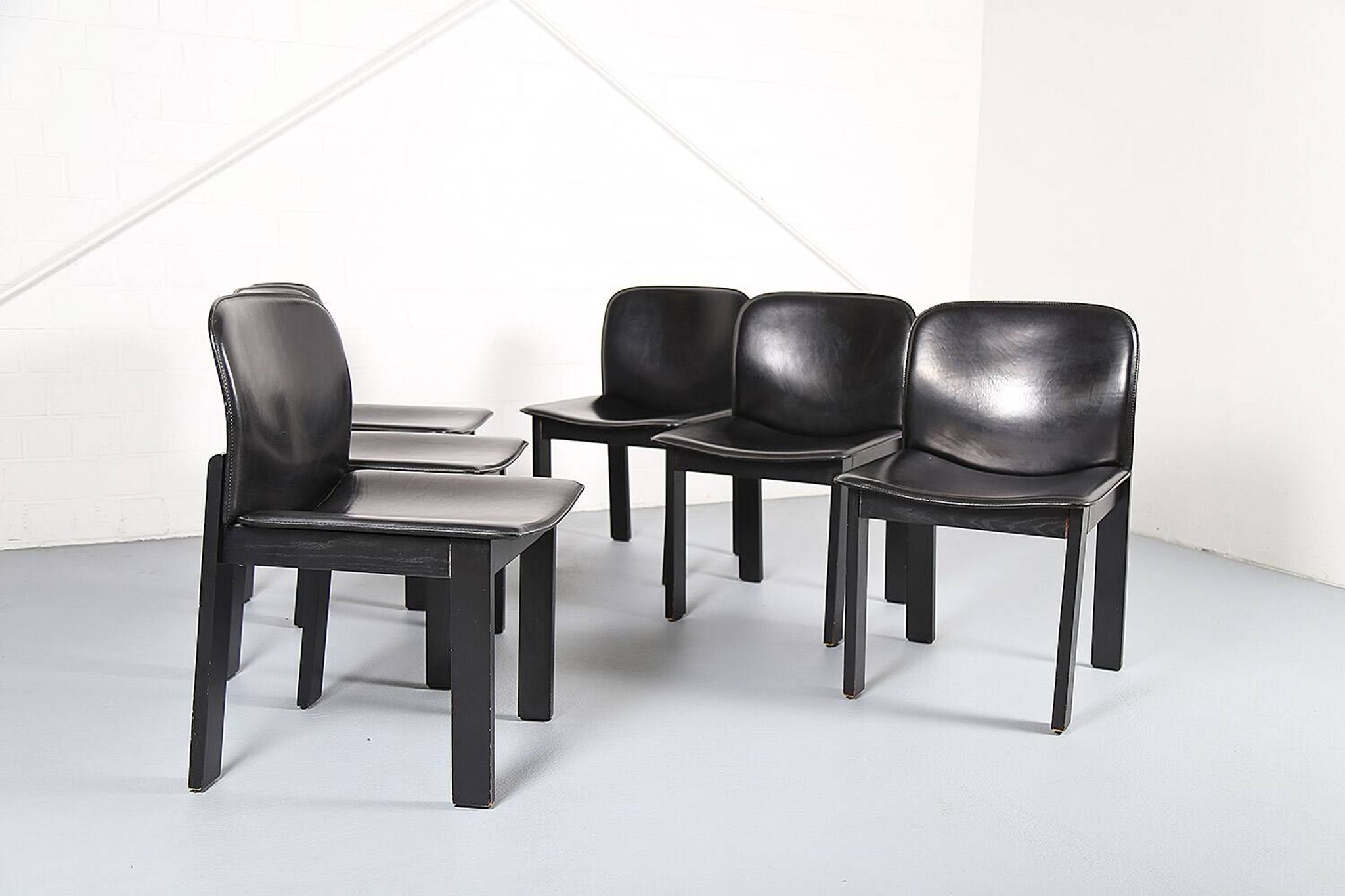 Lot de 6 chaises de salle à manger en bois et cuir noir