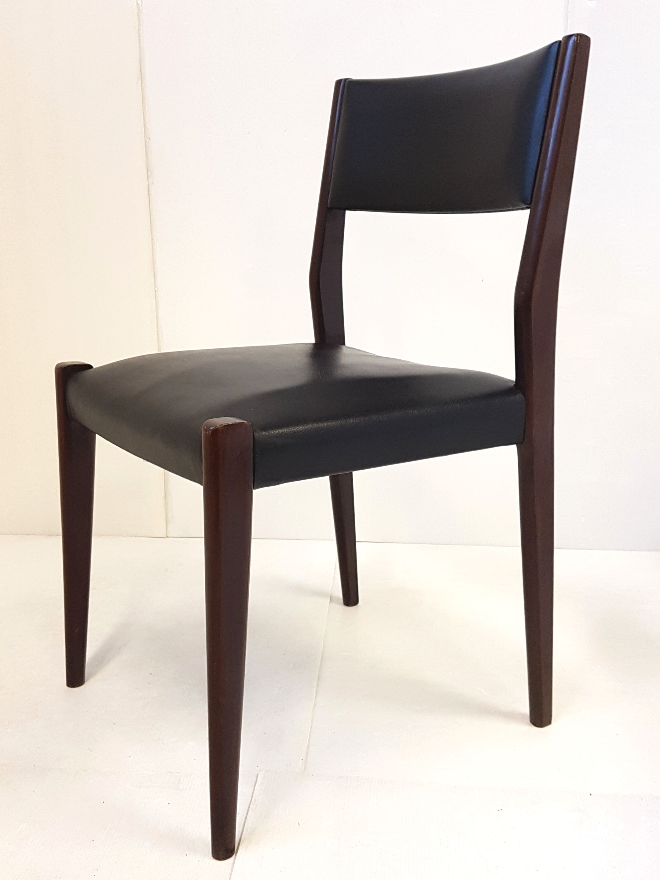 Suite of 6 Scandinavian chairs 1960