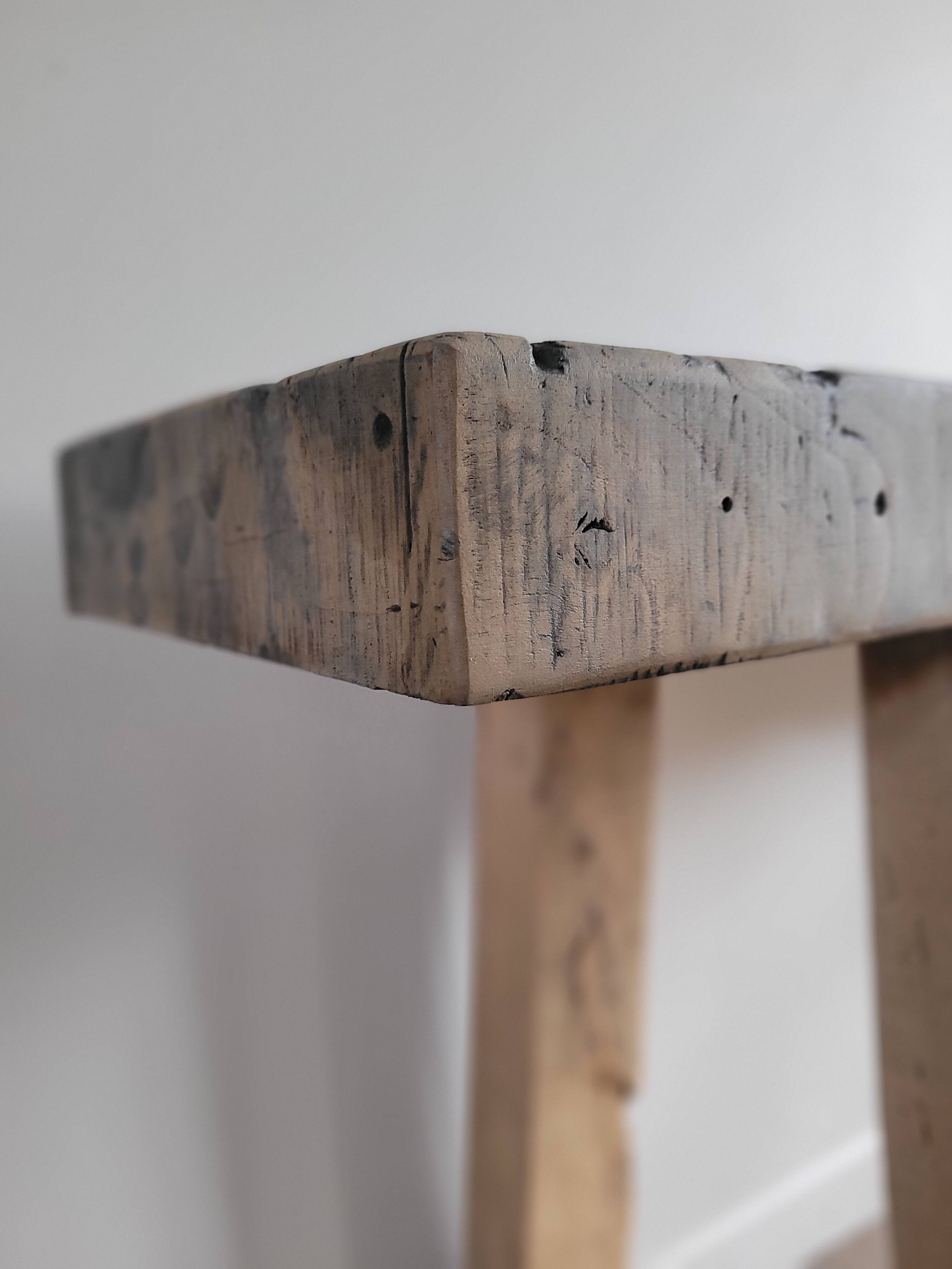 Artisanal workshop in solid wood