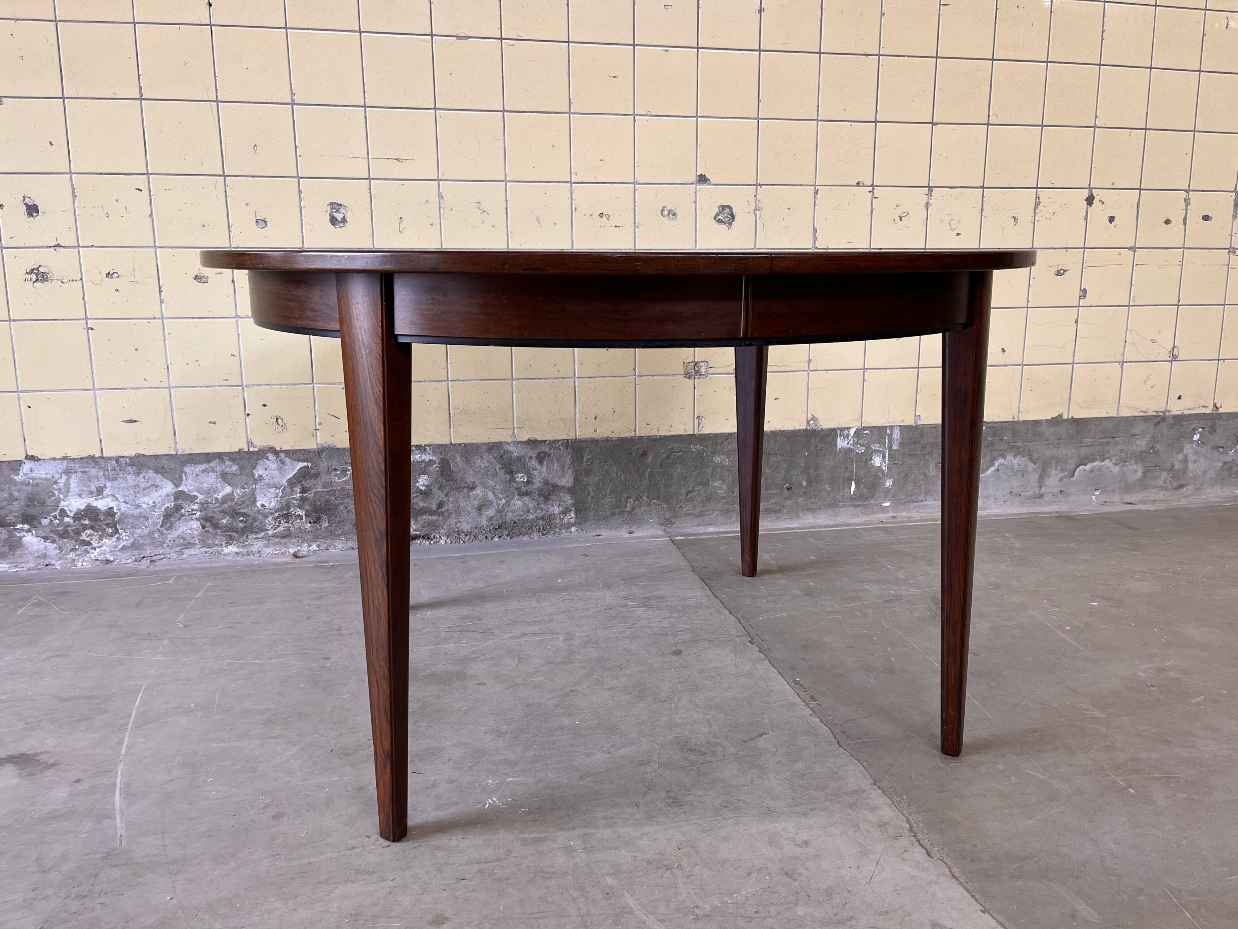 Dining table model 55 by Omann Jun