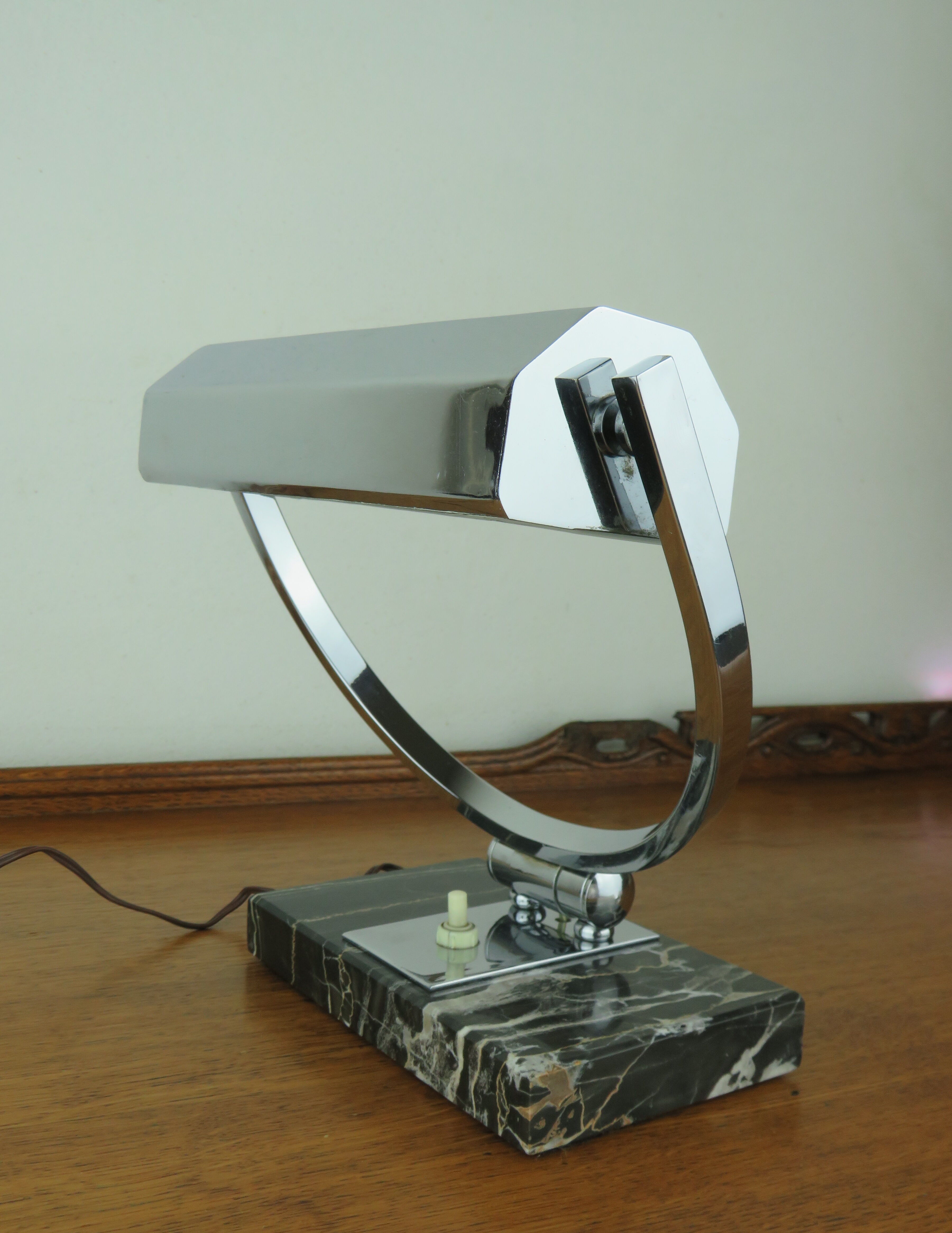 Italian Art Deco desk lamp from the 1930s