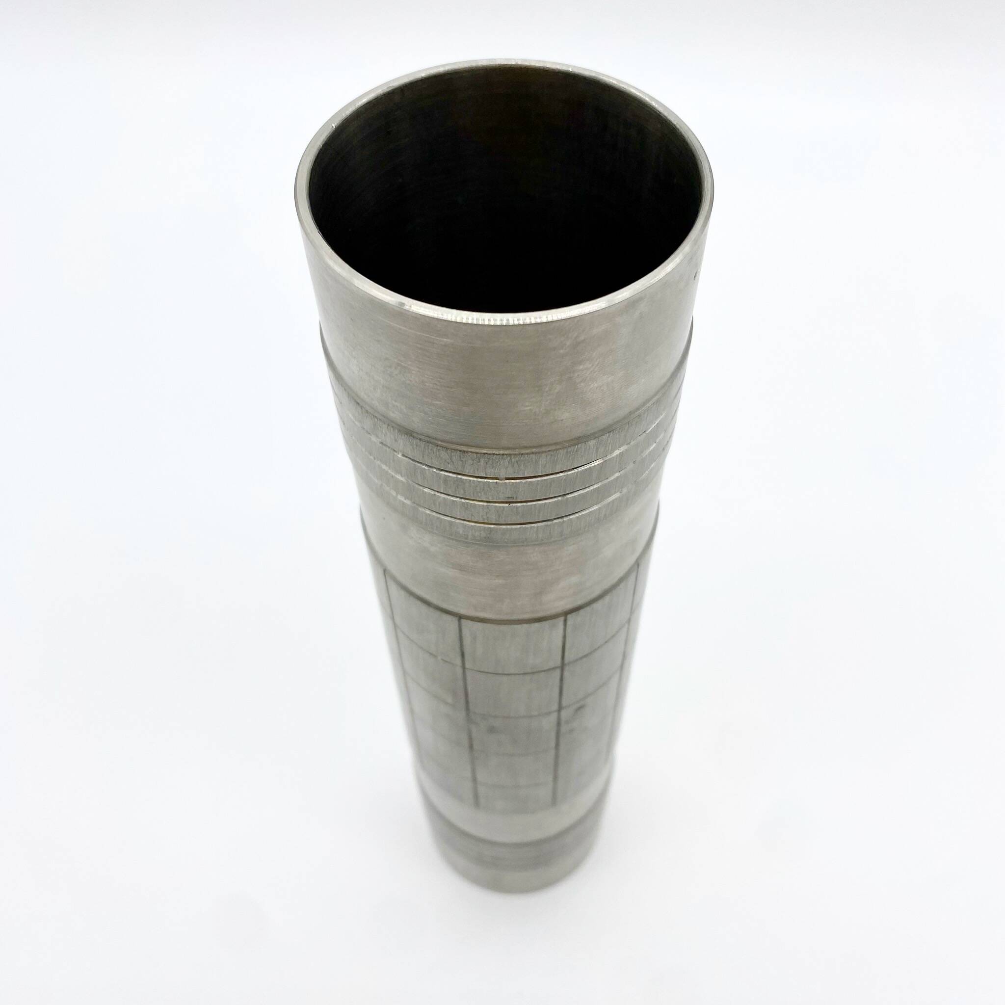 Vase rouleau brutaliste / aluminium brossé – 1960s