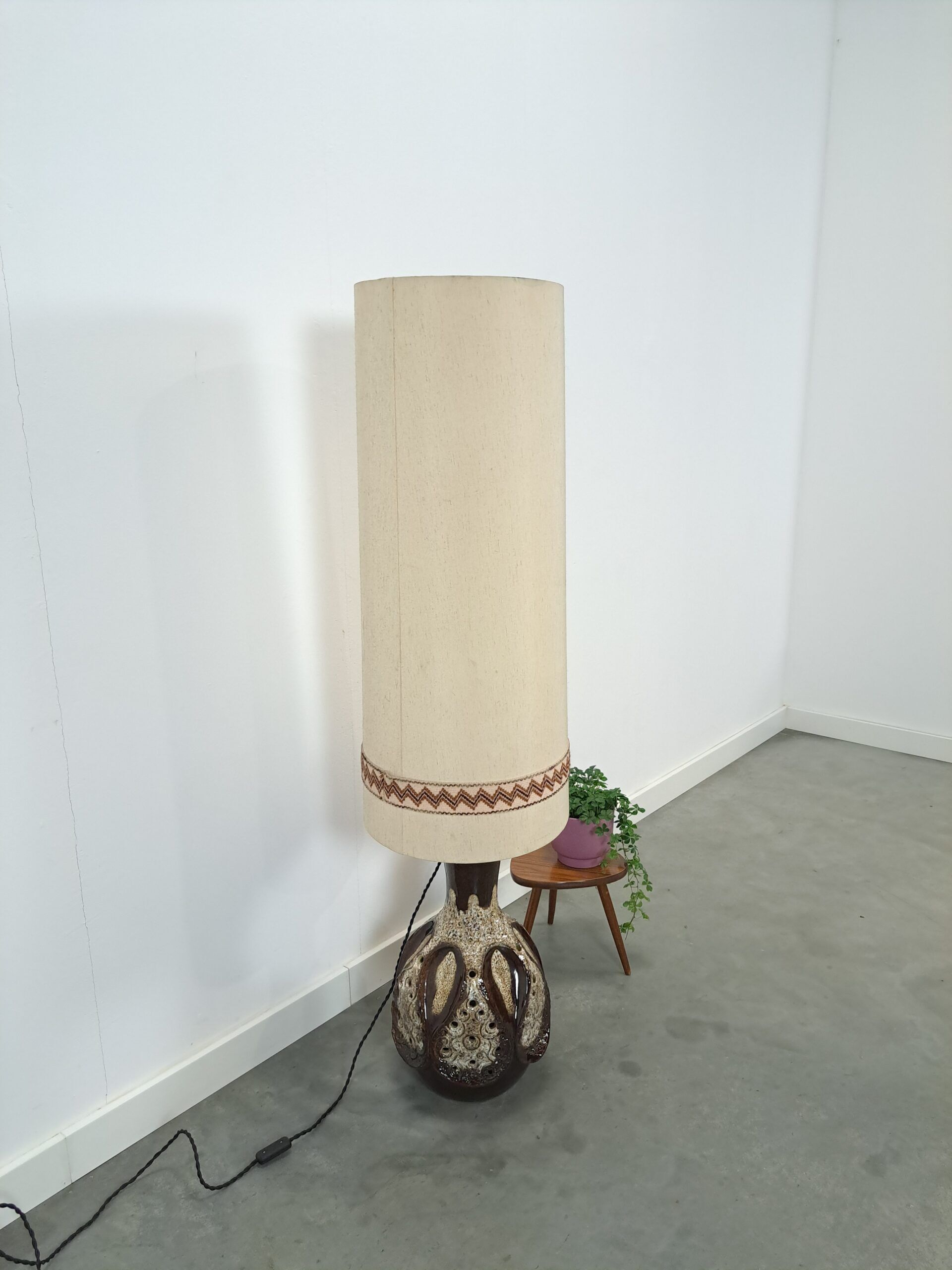 Lampe en céramique marron de Besigheimer Leuchten avec base éclairée