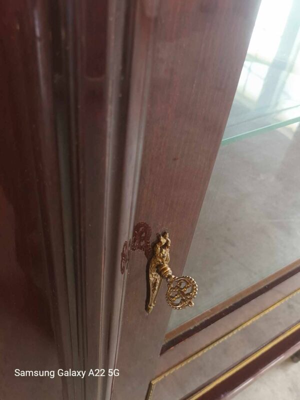 Vitrine Argentier demi-lune style Louis xvi bombé