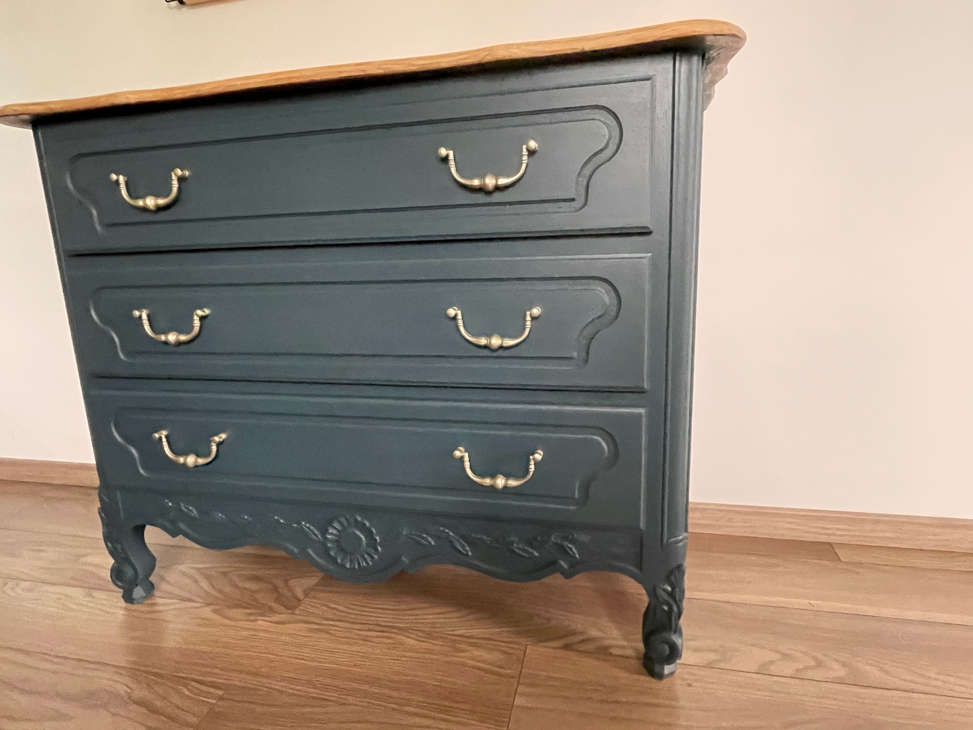 Louis xv style chest of drawers in solid oak, renovated