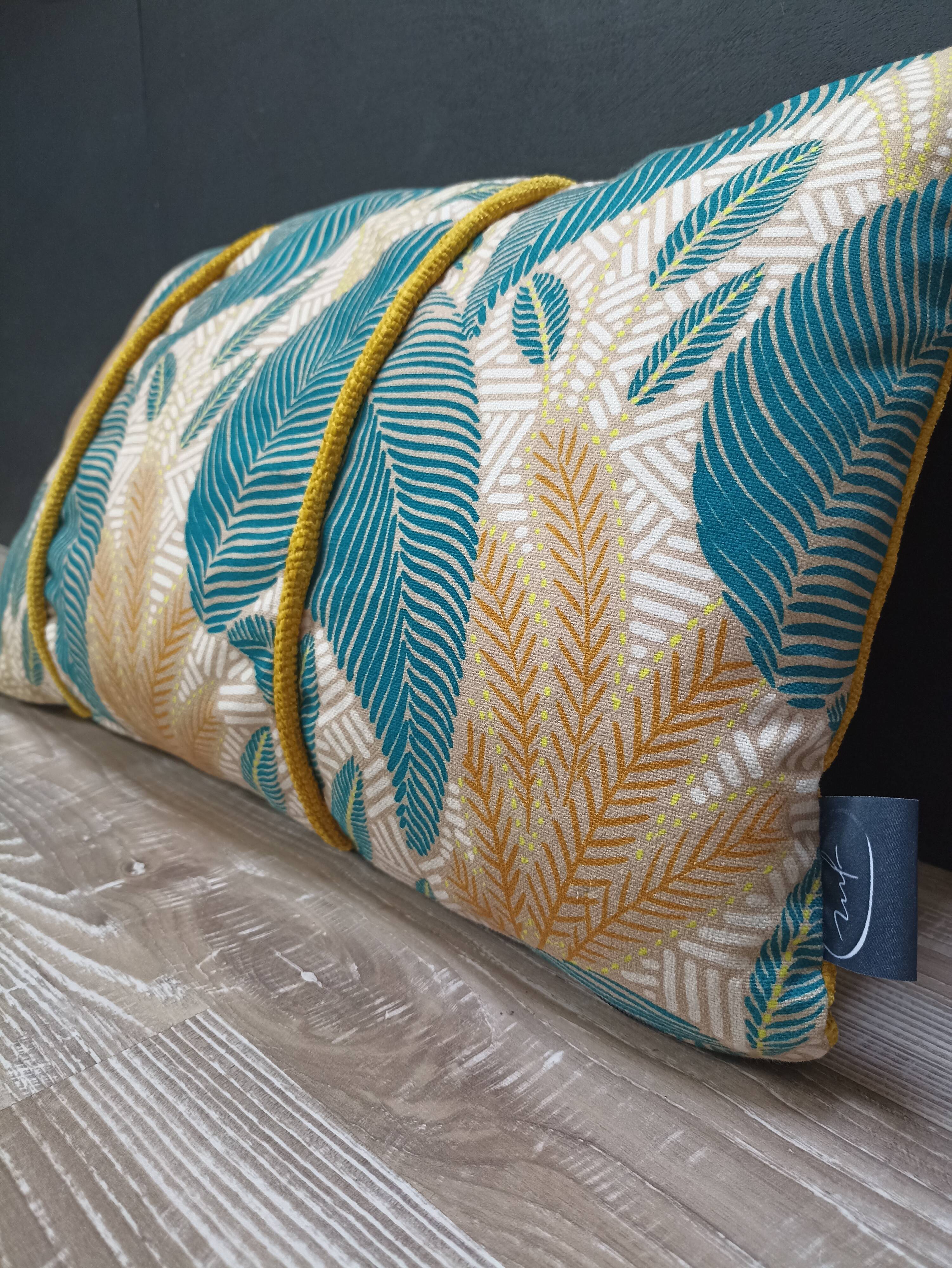 Lot de 2 coussins velours/imprimés 50x30cm