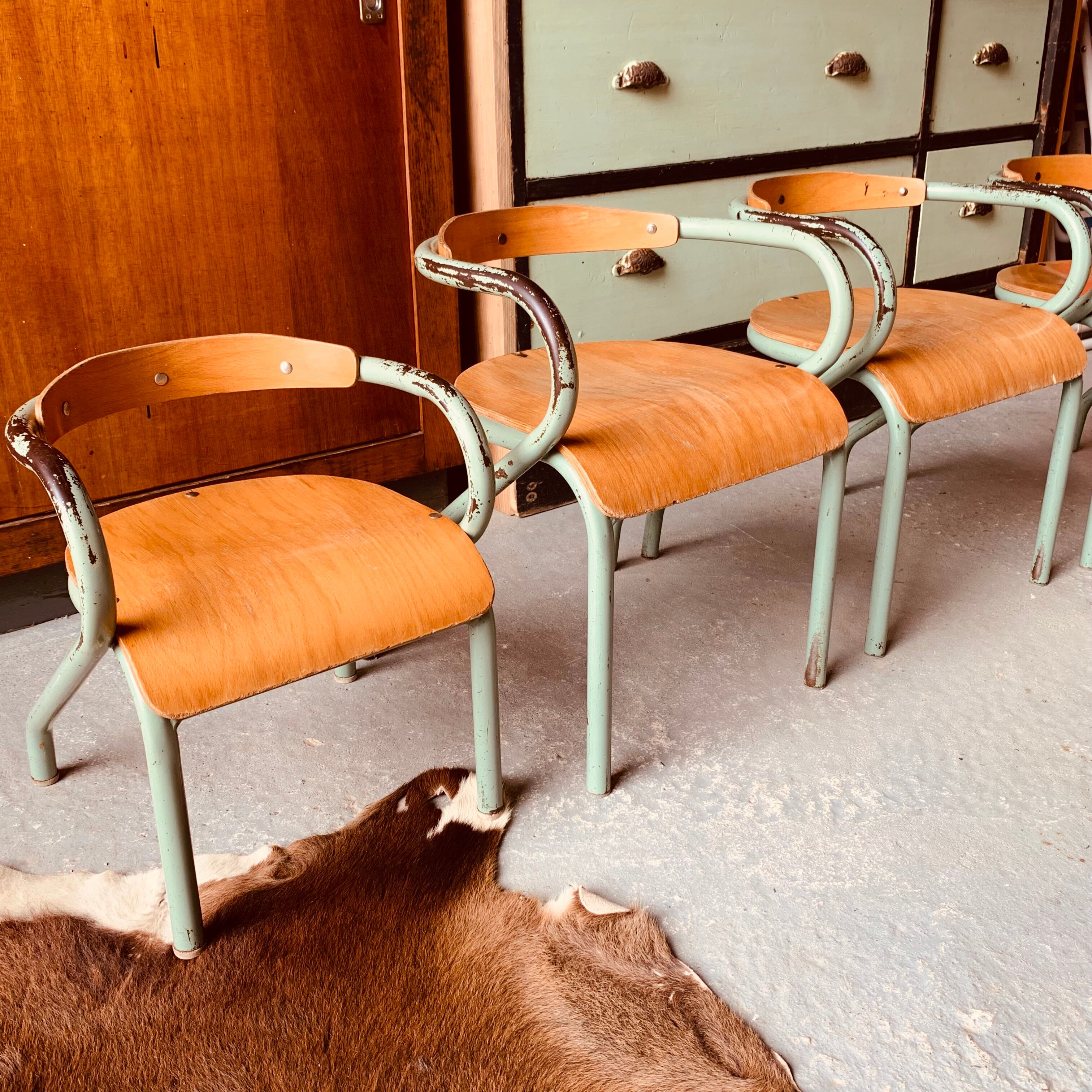 Lot de 4 chaises enfant en bois & métal