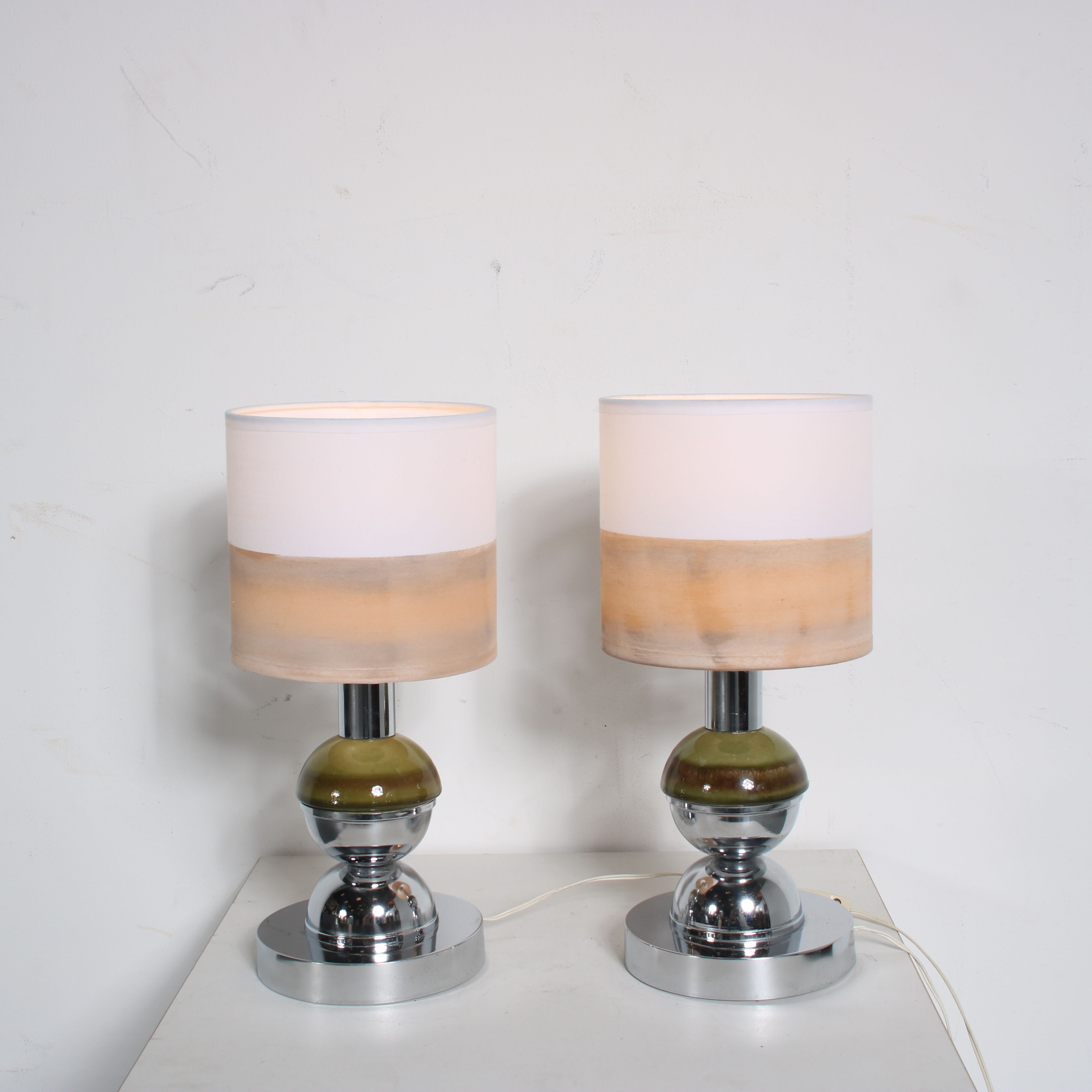1970s pair of bedside / table lamps