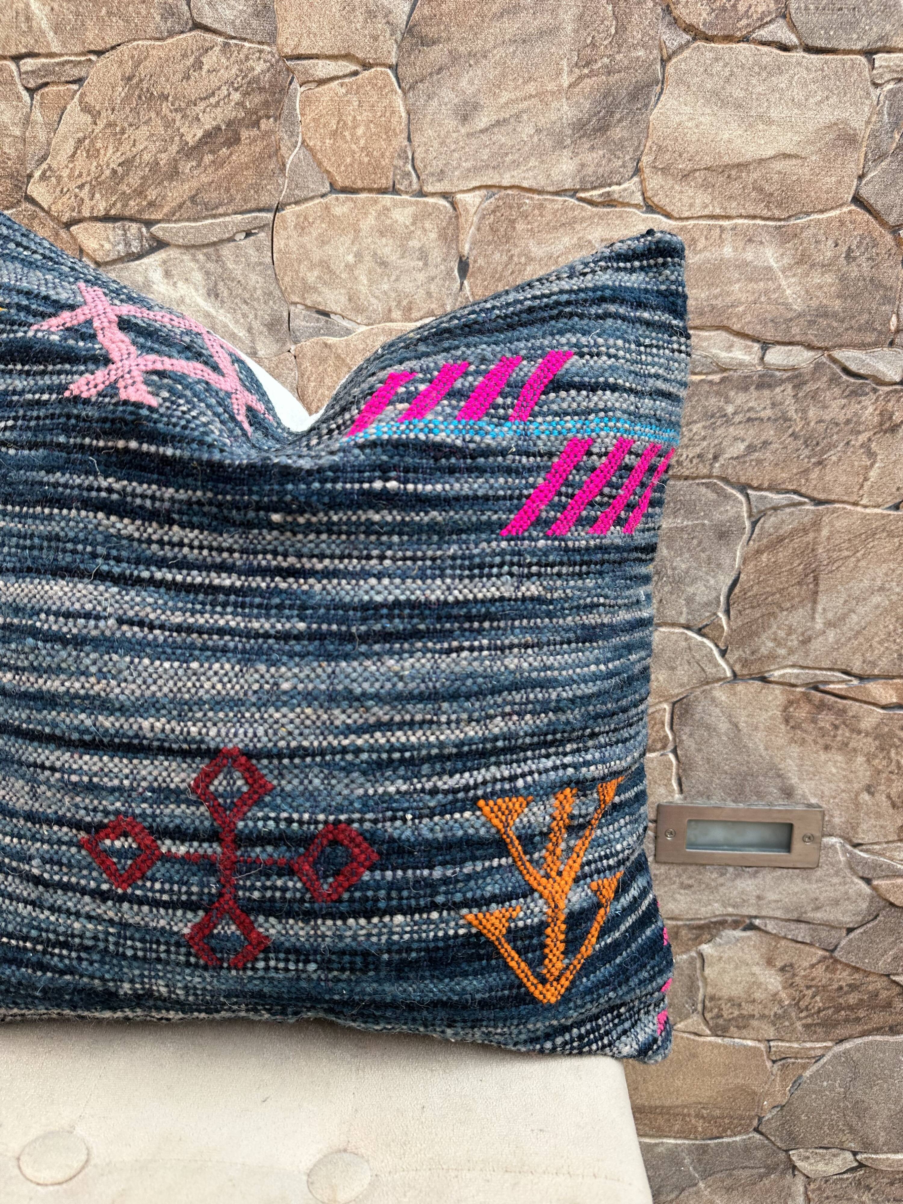 Housse de coussin Kilim marocaine faite main : Coussin décoratif bohème