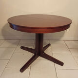 Vintage round mahogany table with central base