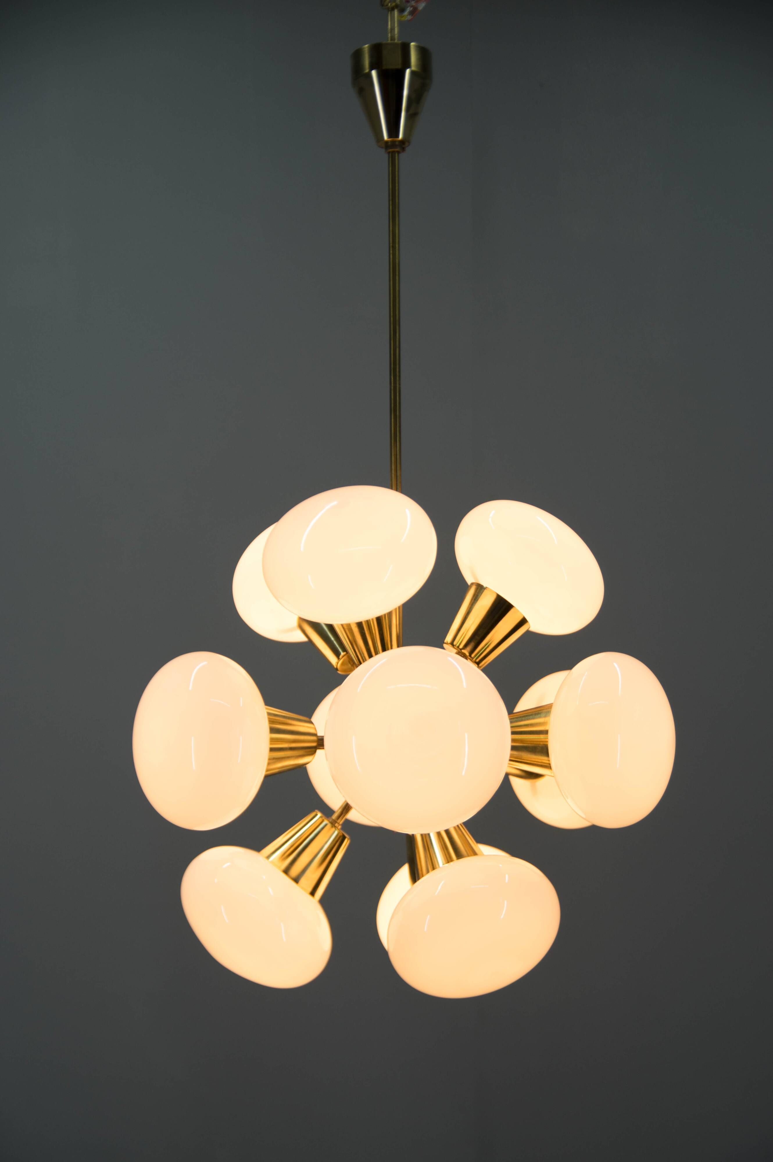 Lustre Spoutnik de Kamenicky Senov, années 1970