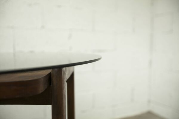 Unique Table hexagonale 1977 chêne verre fumé fabrication suisse