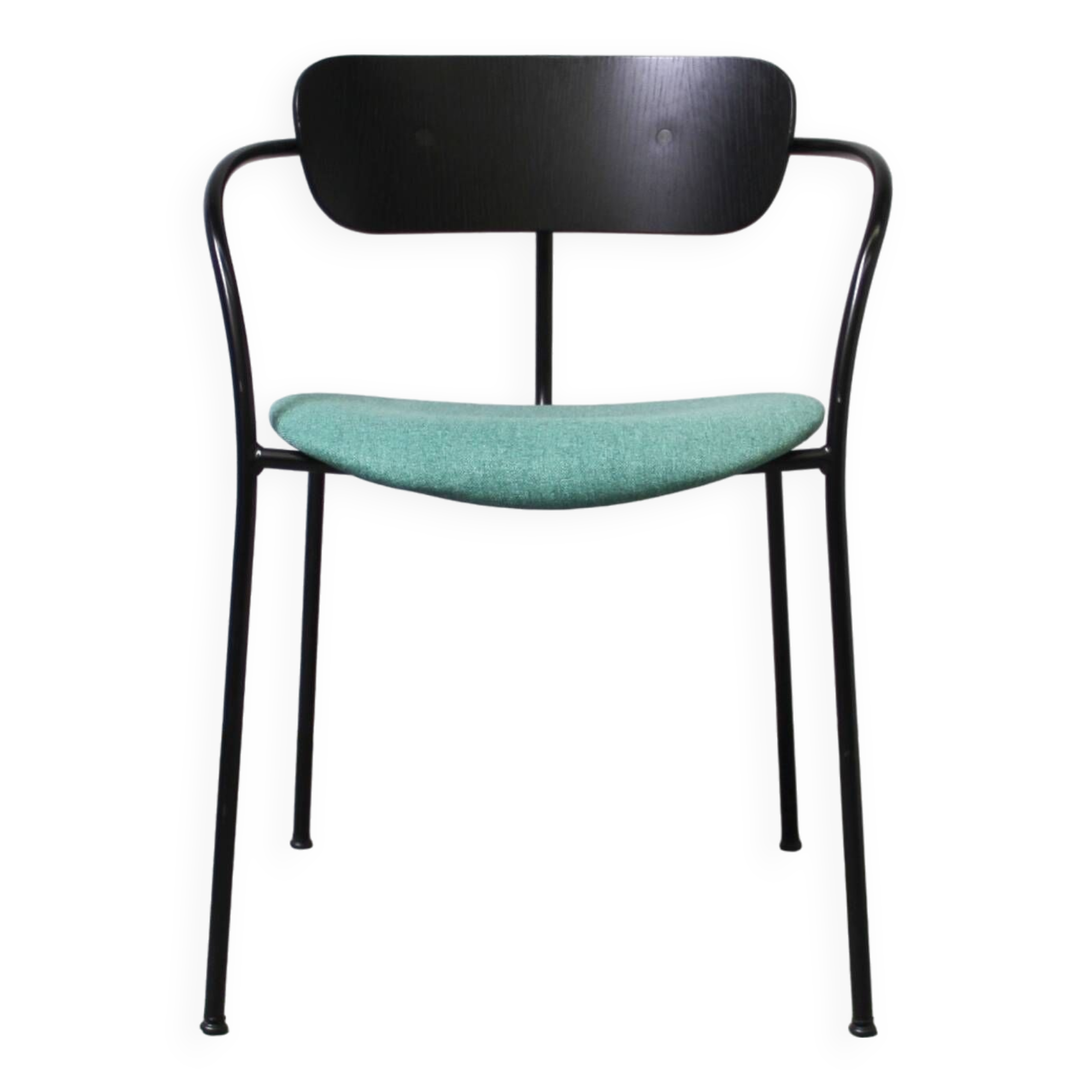 Pavilion AV4 chair, & Tradition