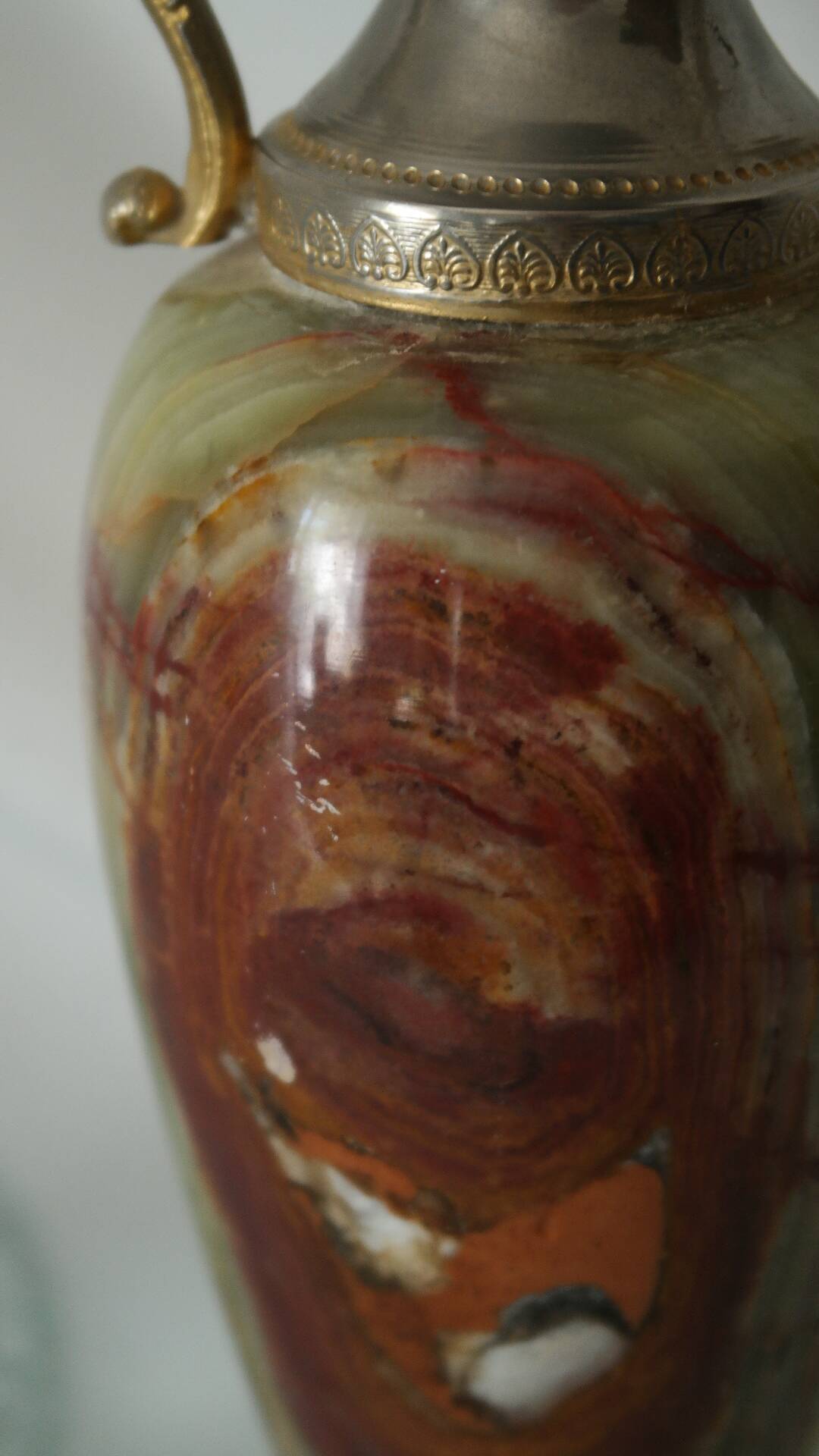 Amphore en onyx et etain vintage